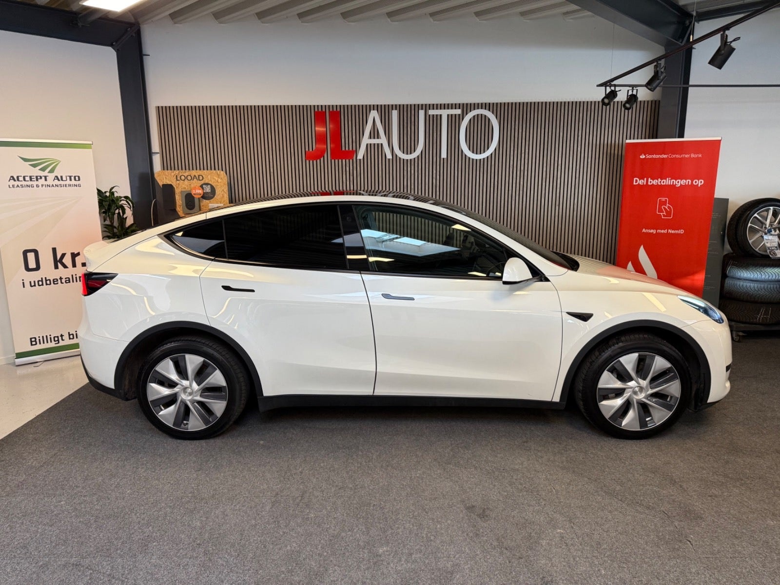 Tesla Model Y til salg hos Nabilli