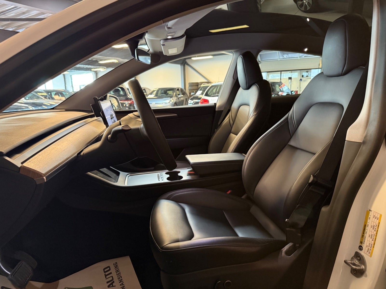 Tesla Model Y til salg hos Nabilli