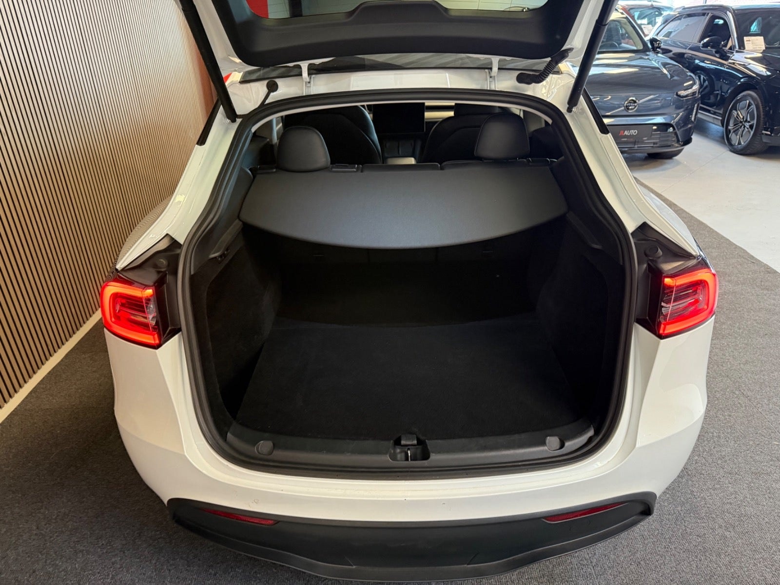 Tesla Model Y til salg hos Nabilli