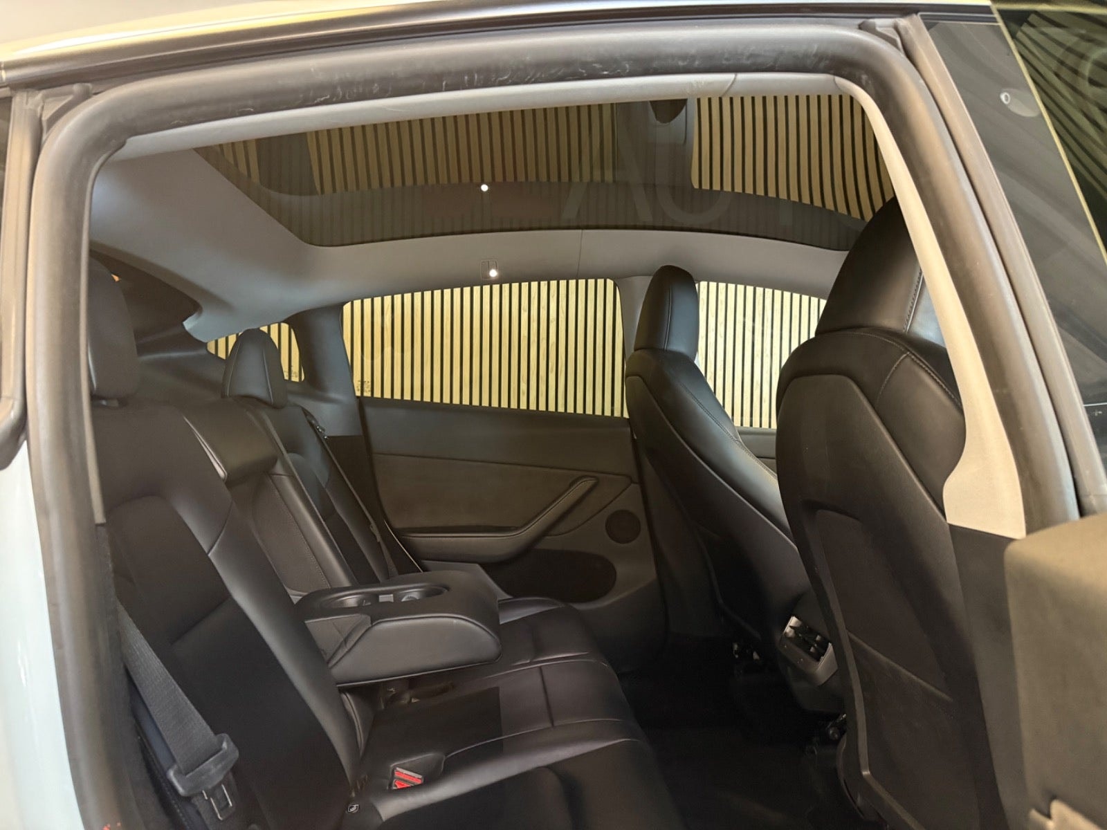 Tesla Model Y til salg hos Nabilli
