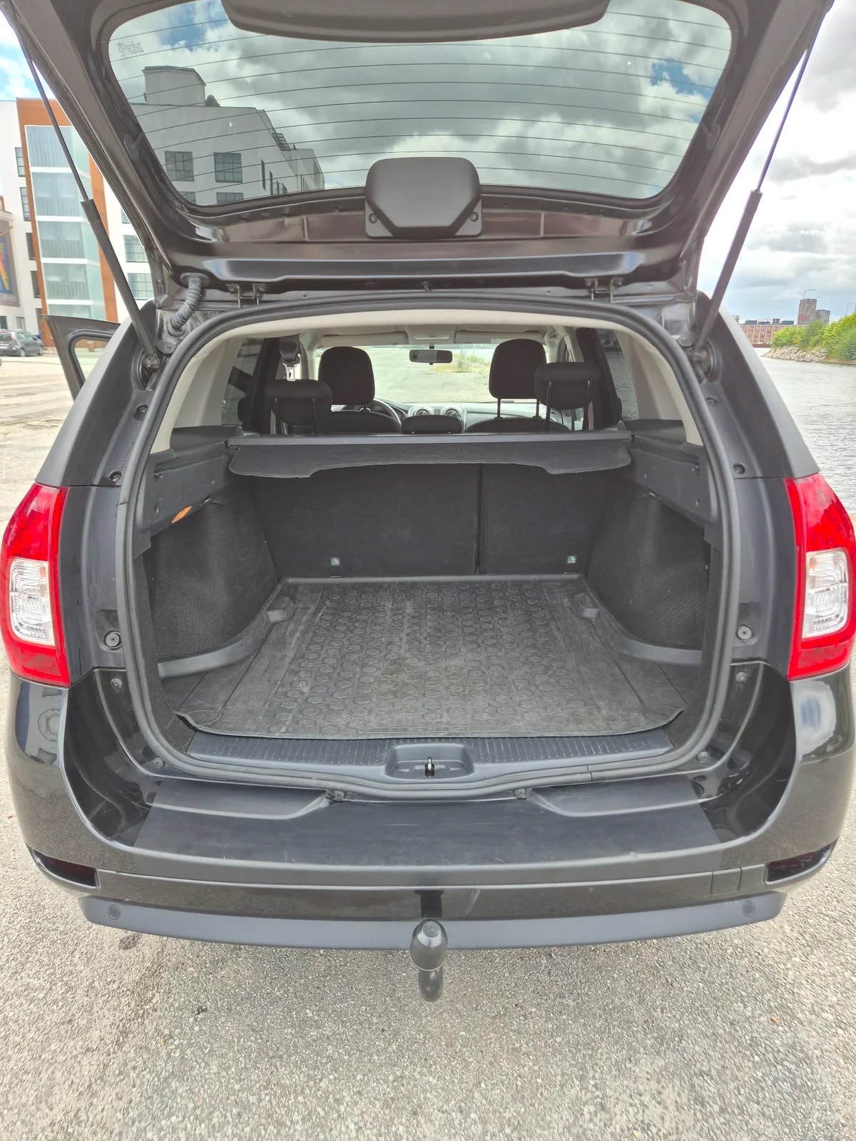 Dacia Logan til salg hos Nabilli