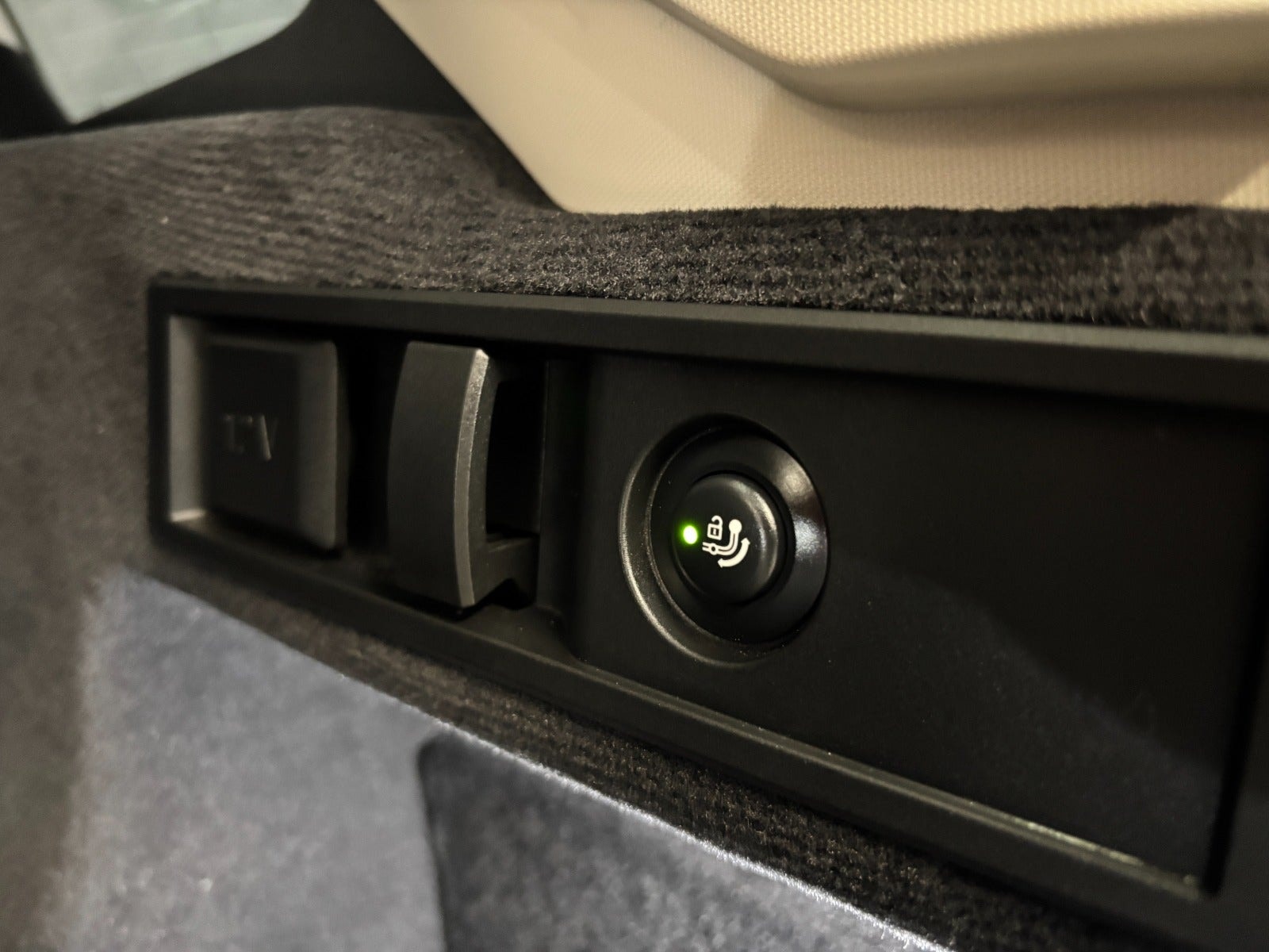 BMW 330e til salg hos Nabilli