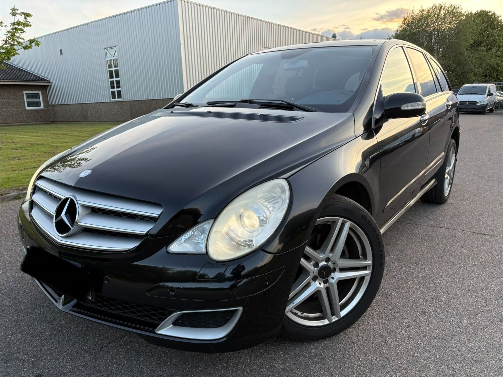 Mercedes R320 til salg hos Nabilli