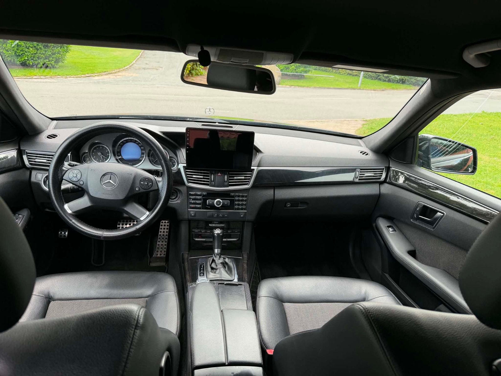 Mercedes 212 til salg hos Nabilli