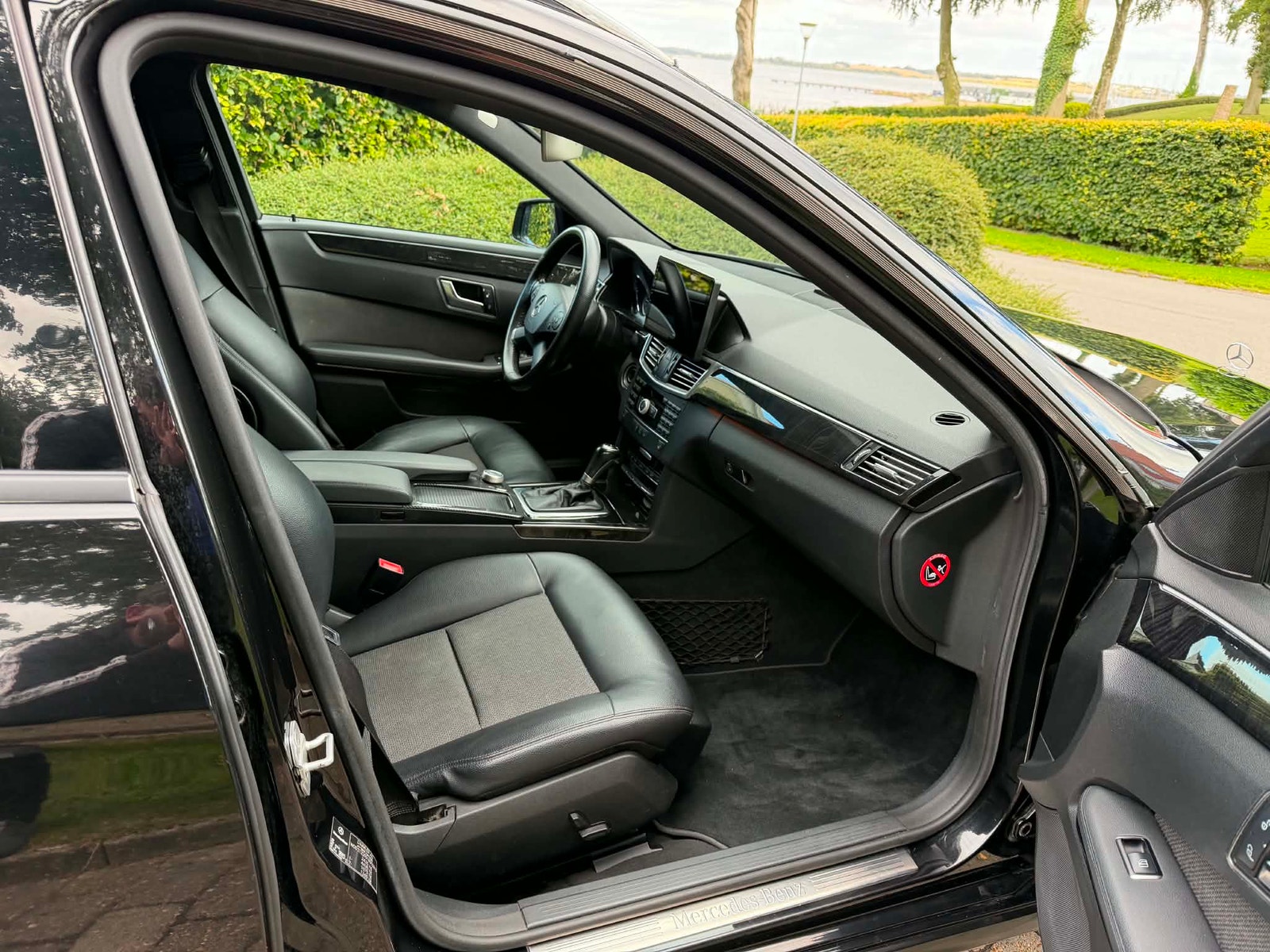 Mercedes 212 til salg hos Nabilli