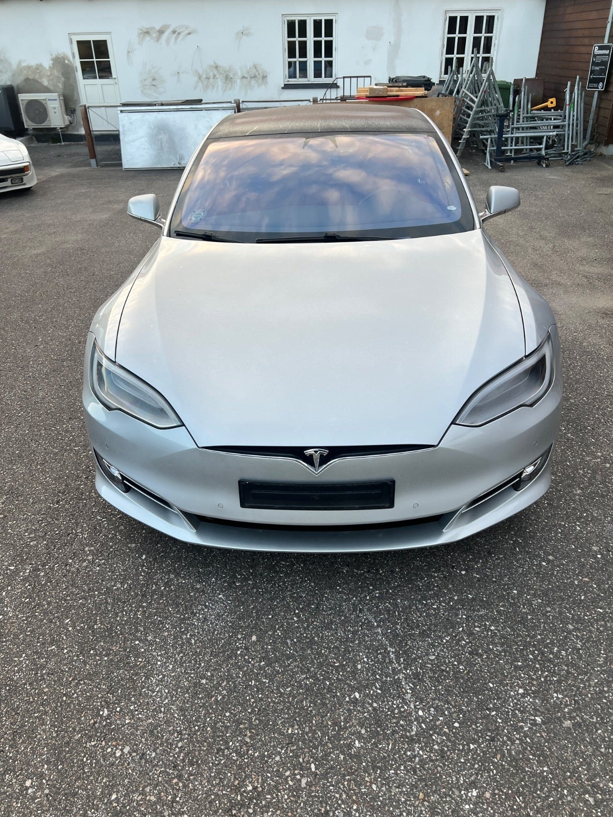 Tesla Model S til salg hos Nabilli