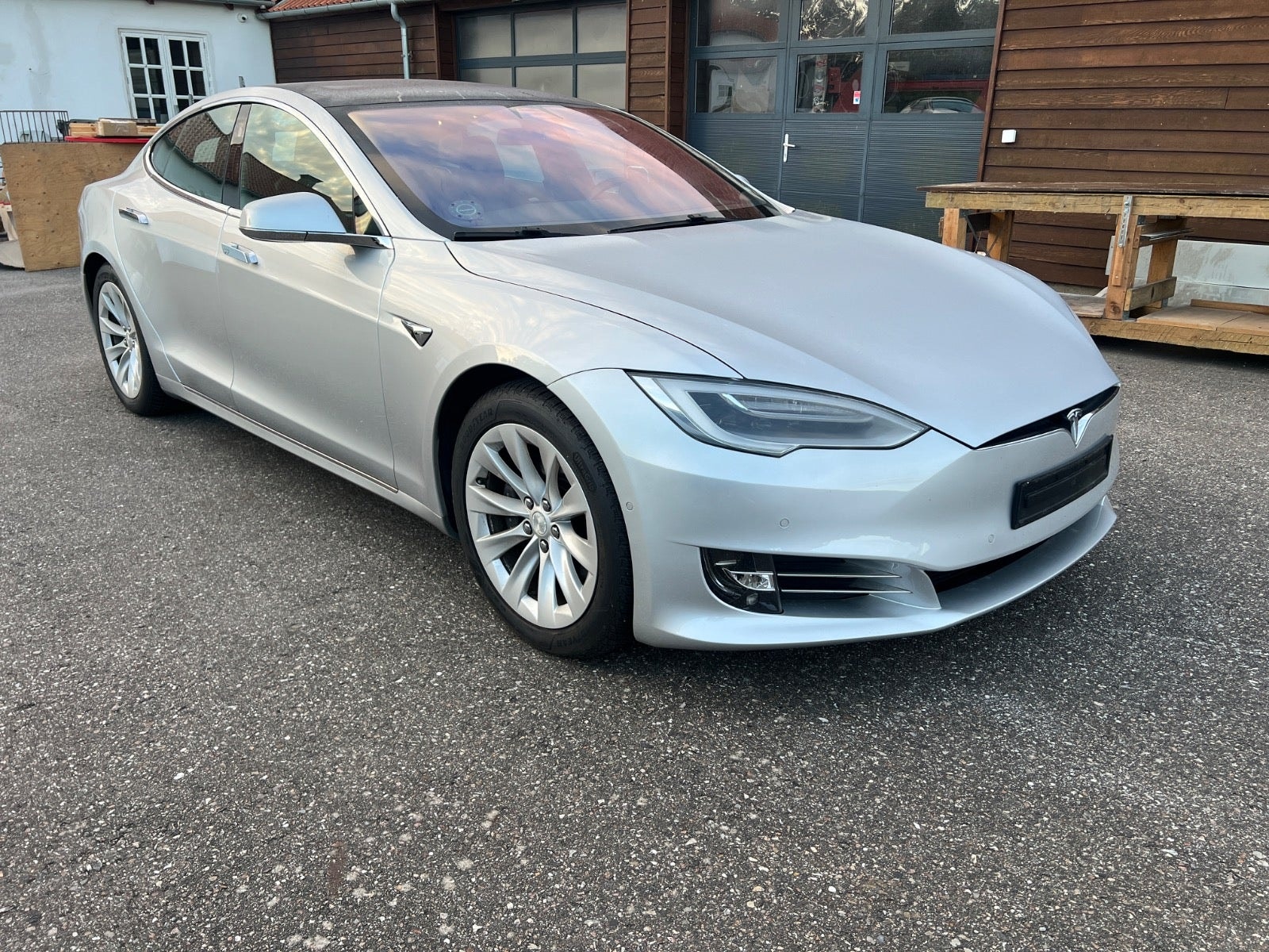 Tesla Model S til salg hos Nabilli