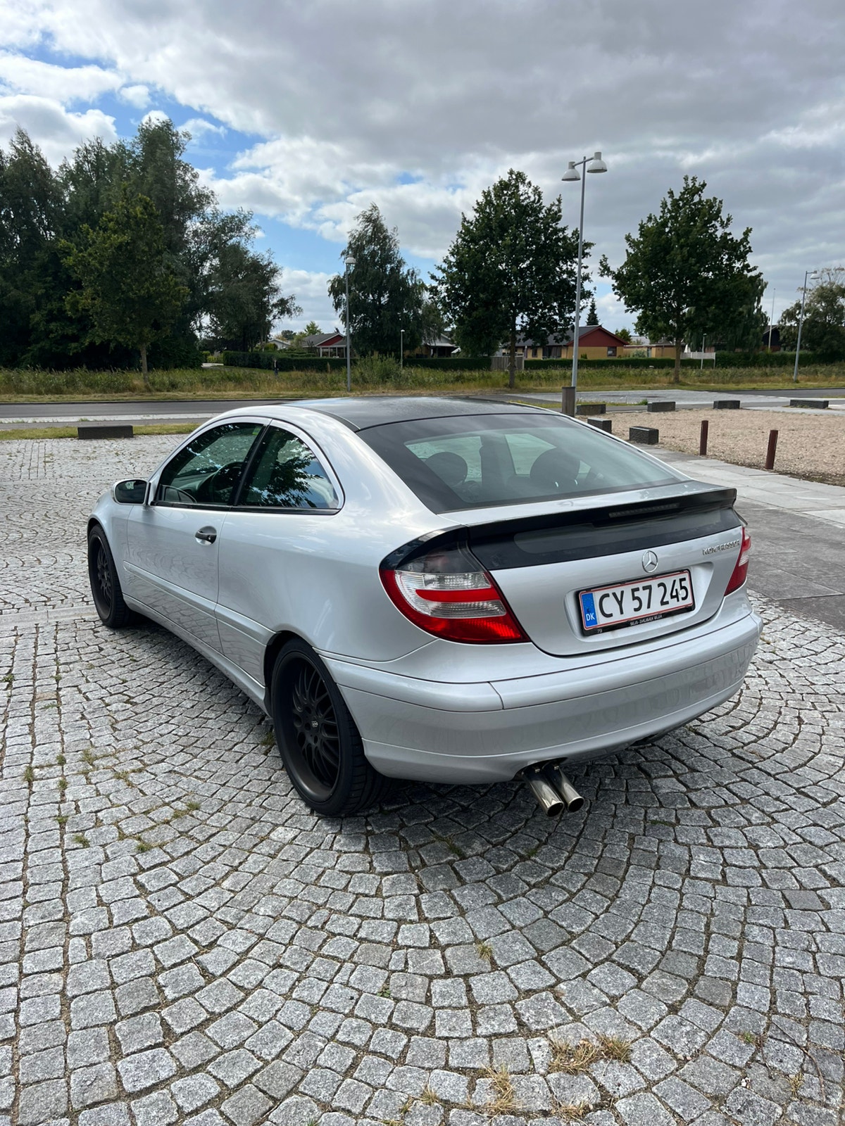 Mercedes C180 til salg hos Nabilli