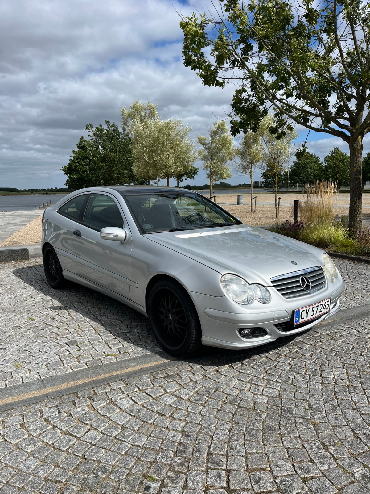Mercedes C180 til salg hos Nabilli