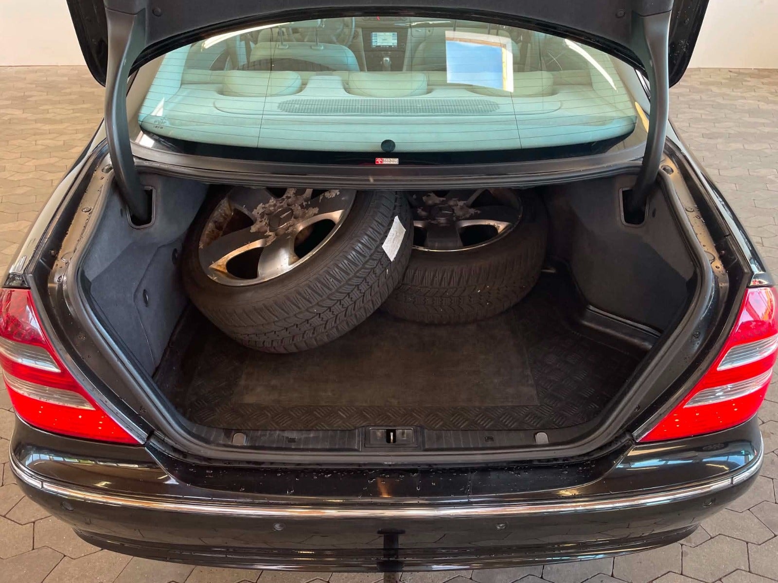 Mercedes E270 til salg hos Nabilli