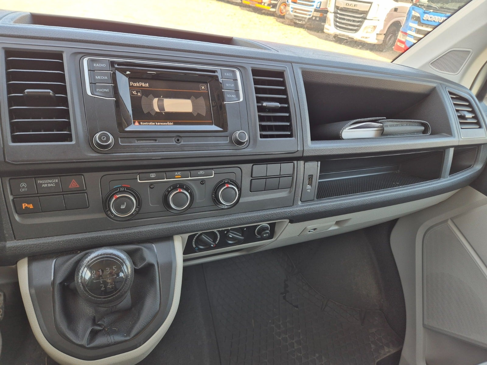 VW Transporter til salg hos Nabilli