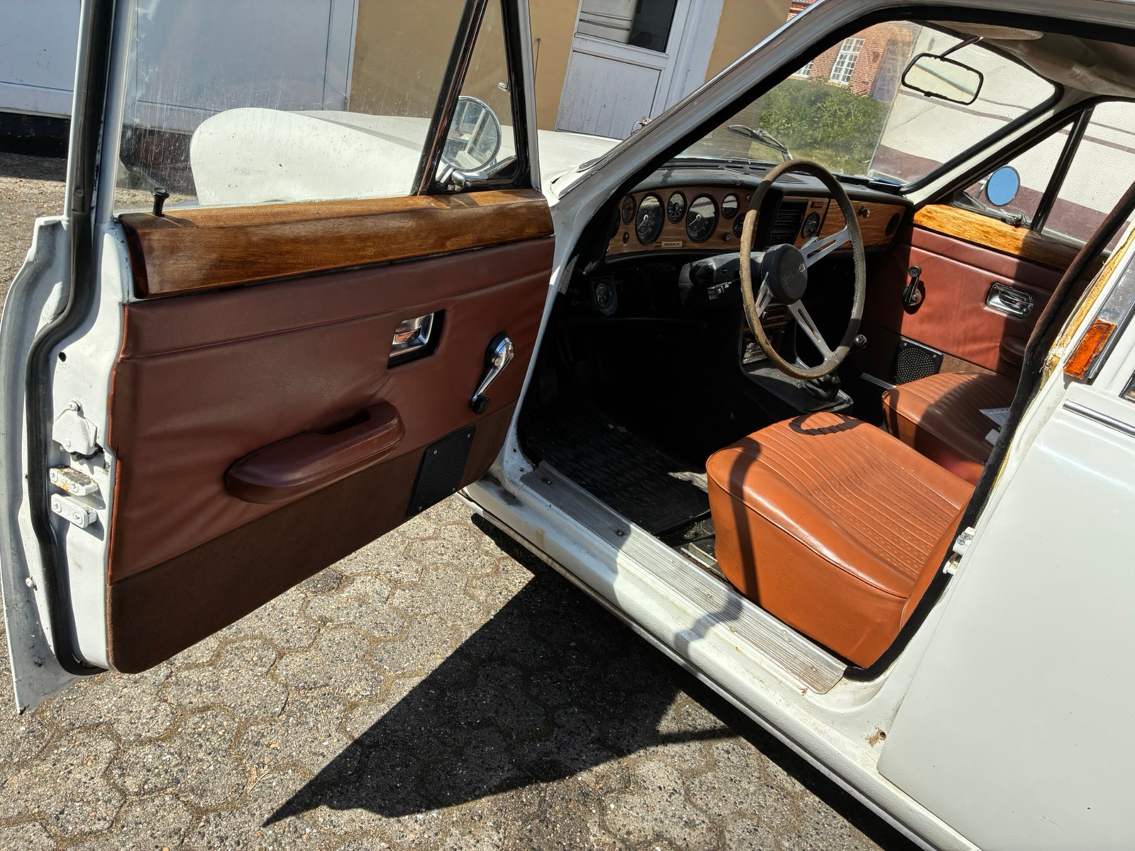 Triumph 2000 til salg hos Nabilli