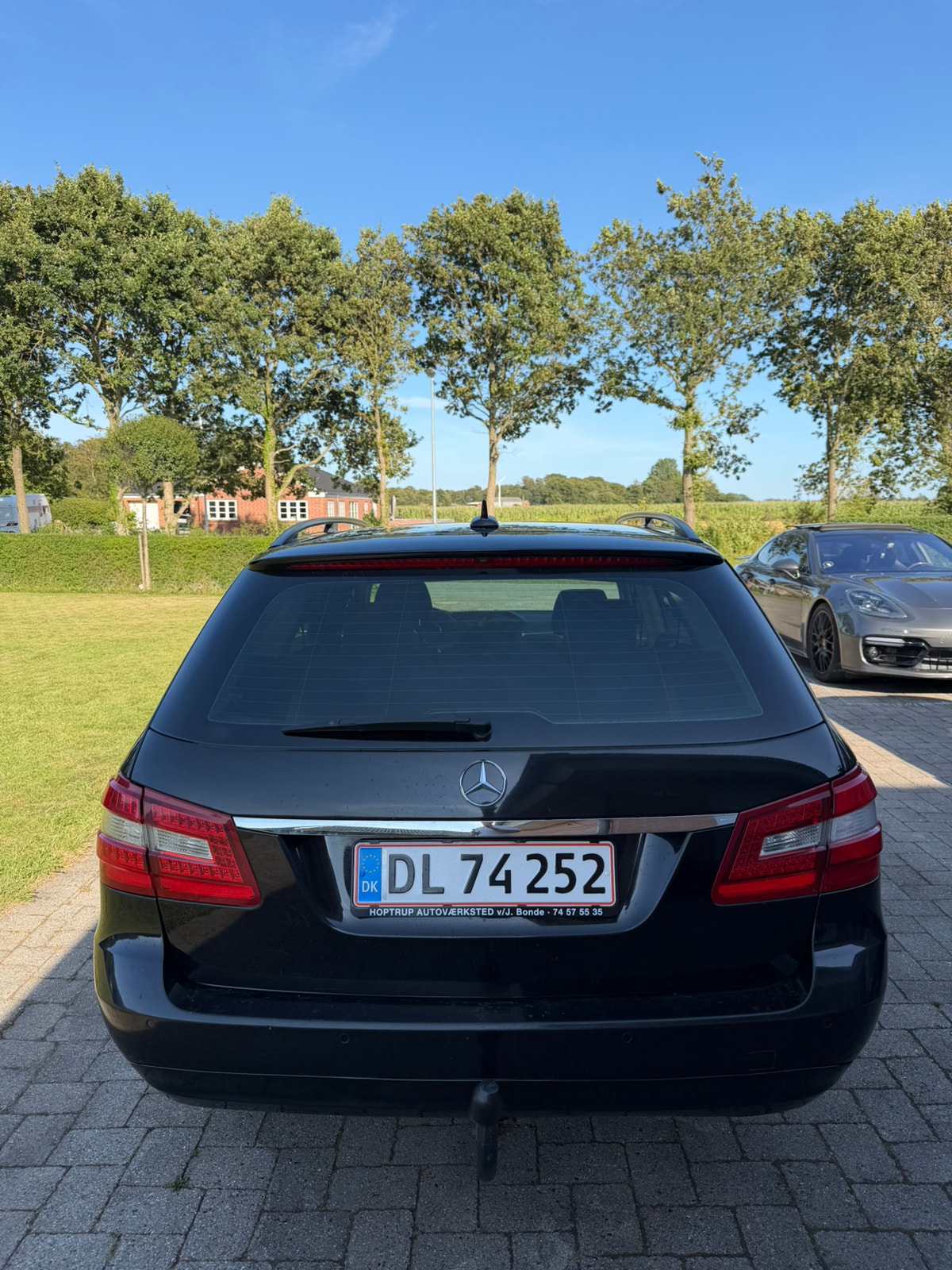 Mercedes E200 til salg hos Nabilli