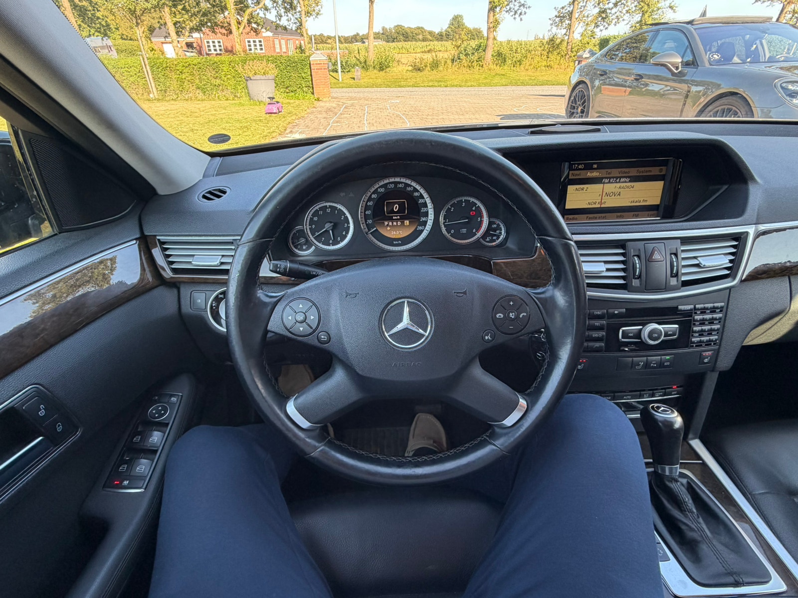Mercedes E200 til salg hos Nabilli