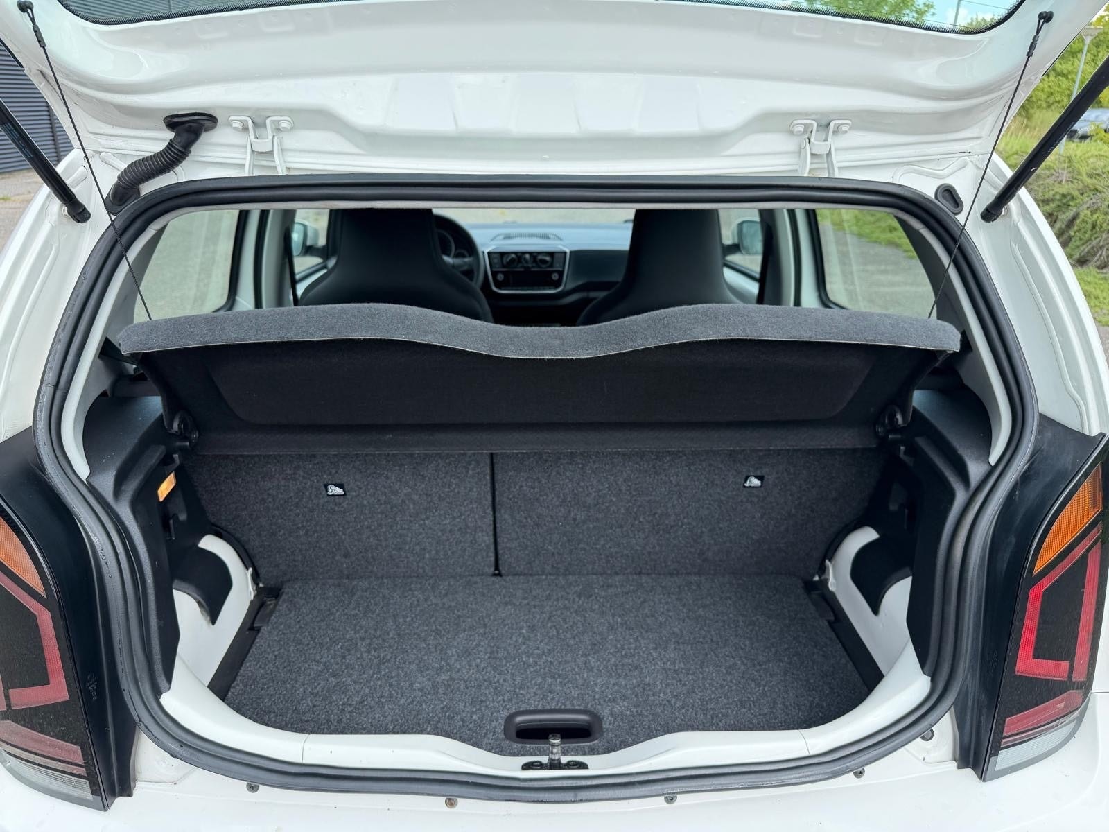 VW UP! til salg hos Nabilli
