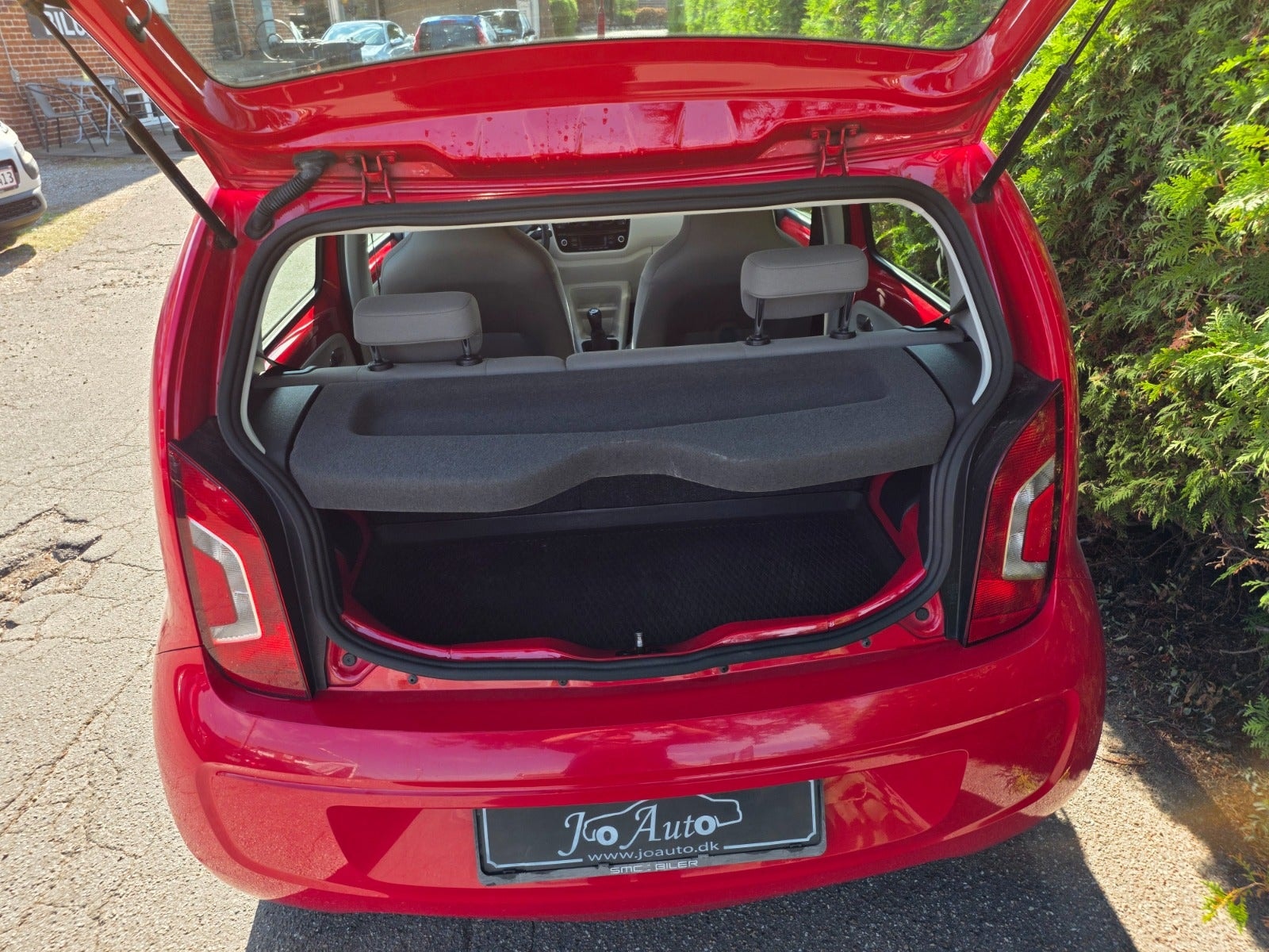 VW UP! til salg hos Nabilli
