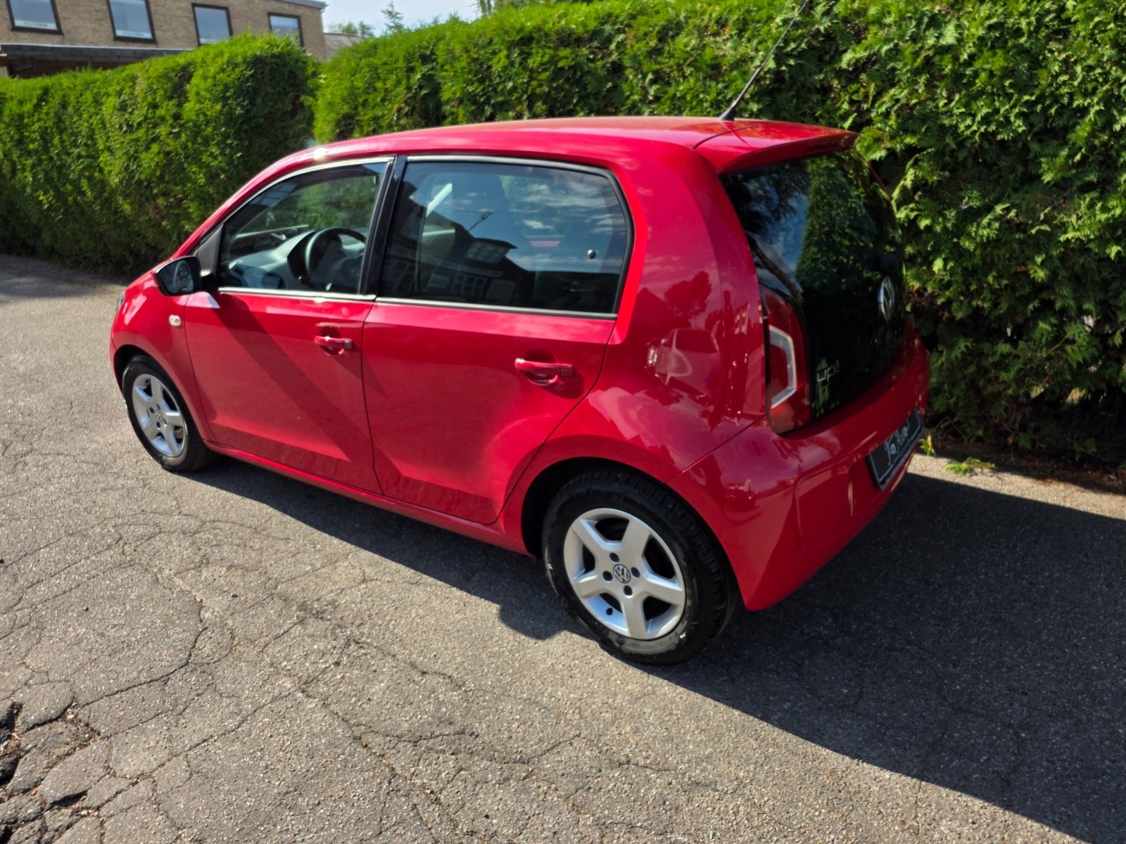 VW UP! til salg hos Nabilli