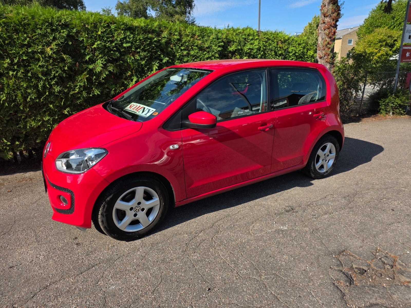 VW UP! til salg hos Nabilli