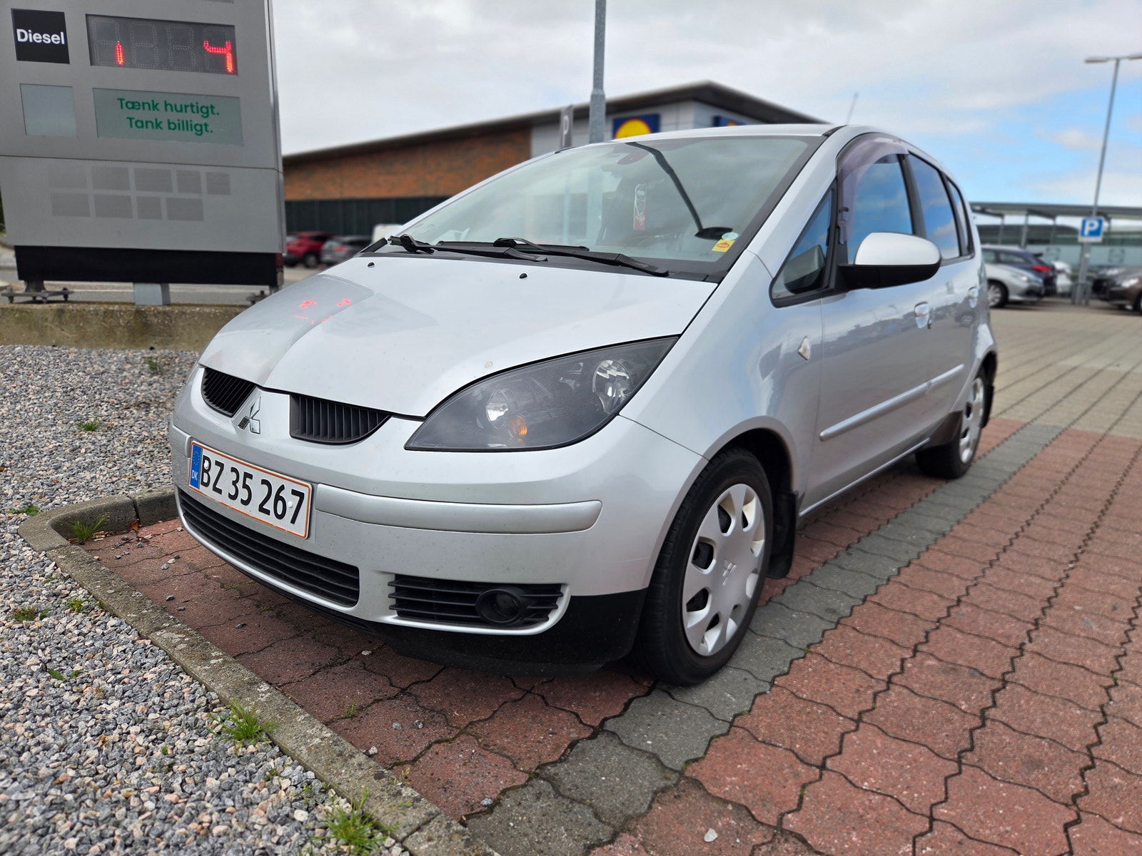 Mitsubishi Colt til salg hos Nabilli