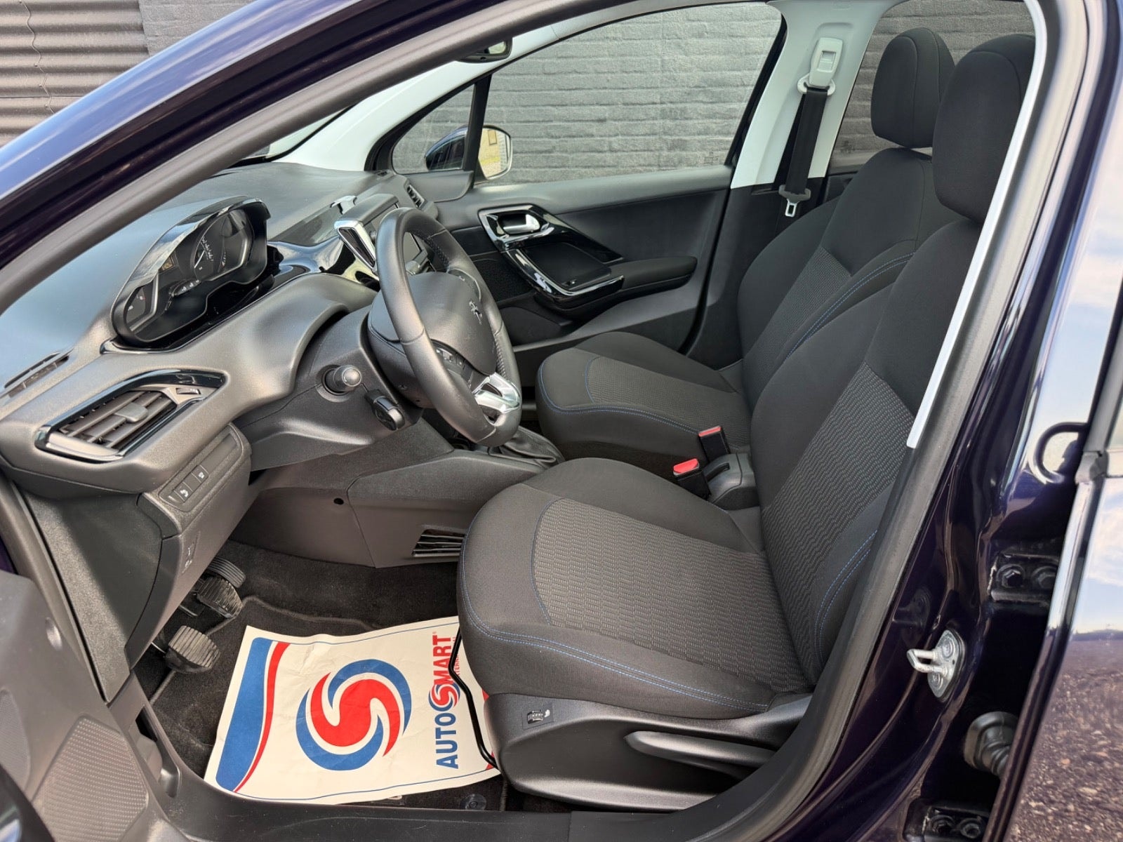 Peugeot 208 til salg hos Nabilli