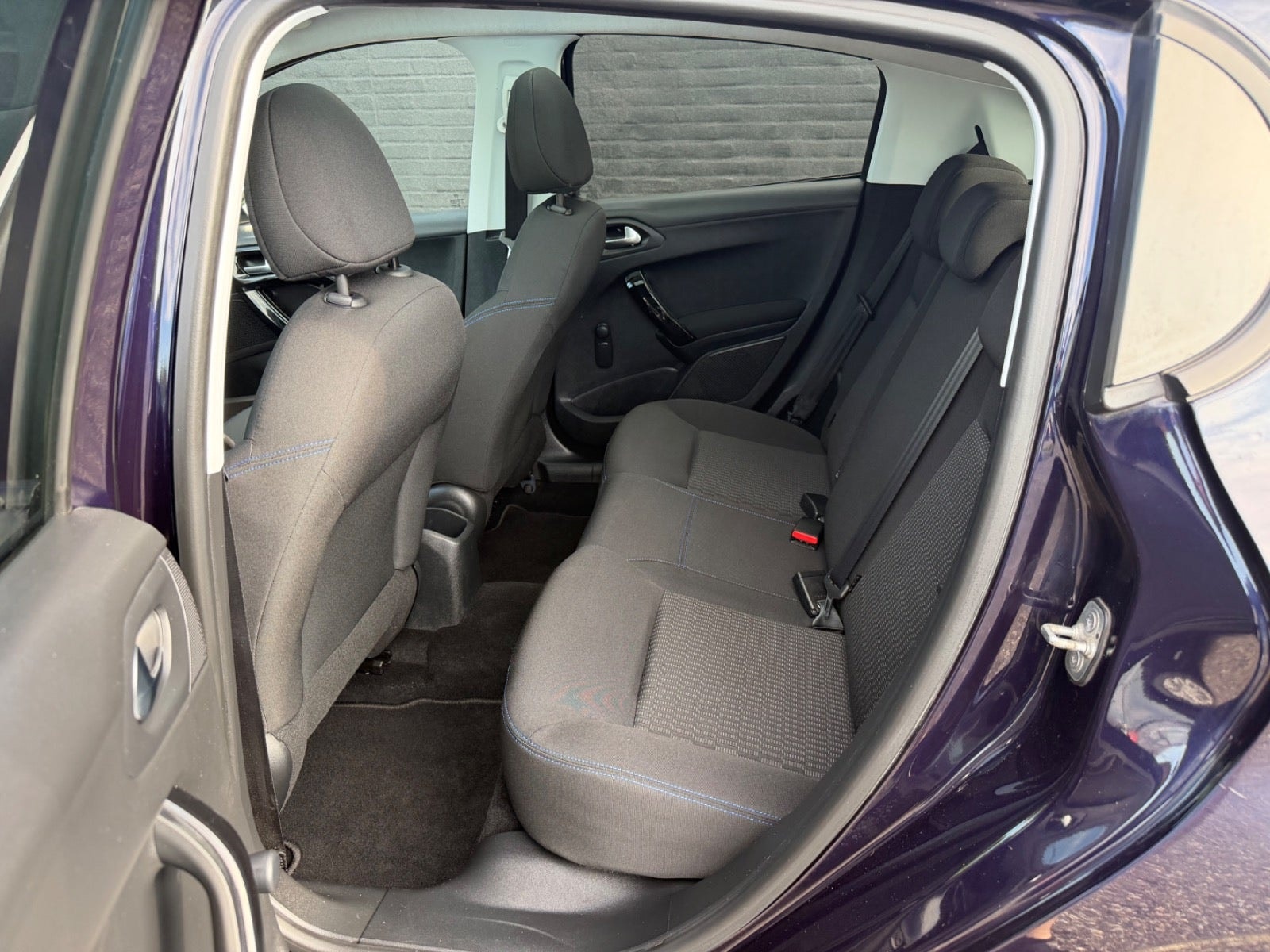Peugeot 208 til salg hos Nabilli