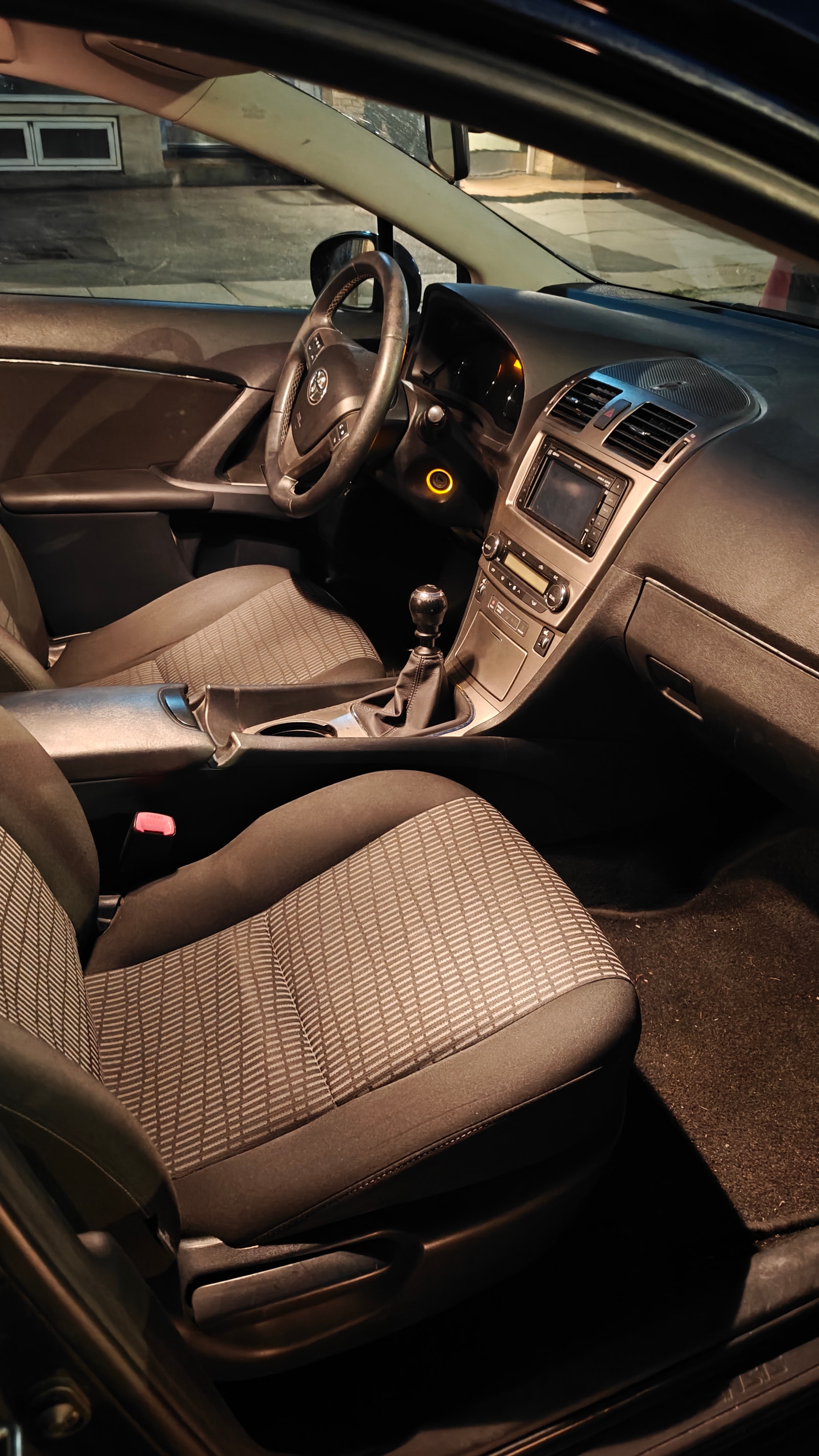 Toyota Avensis – billede 4