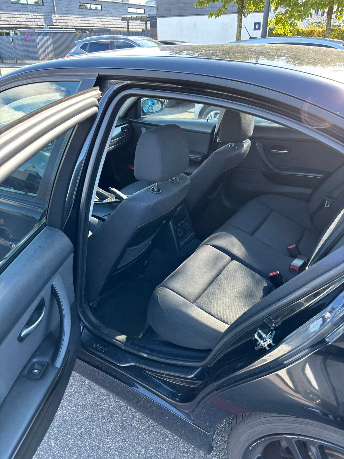 BMW 318d til salg hos Nabilli