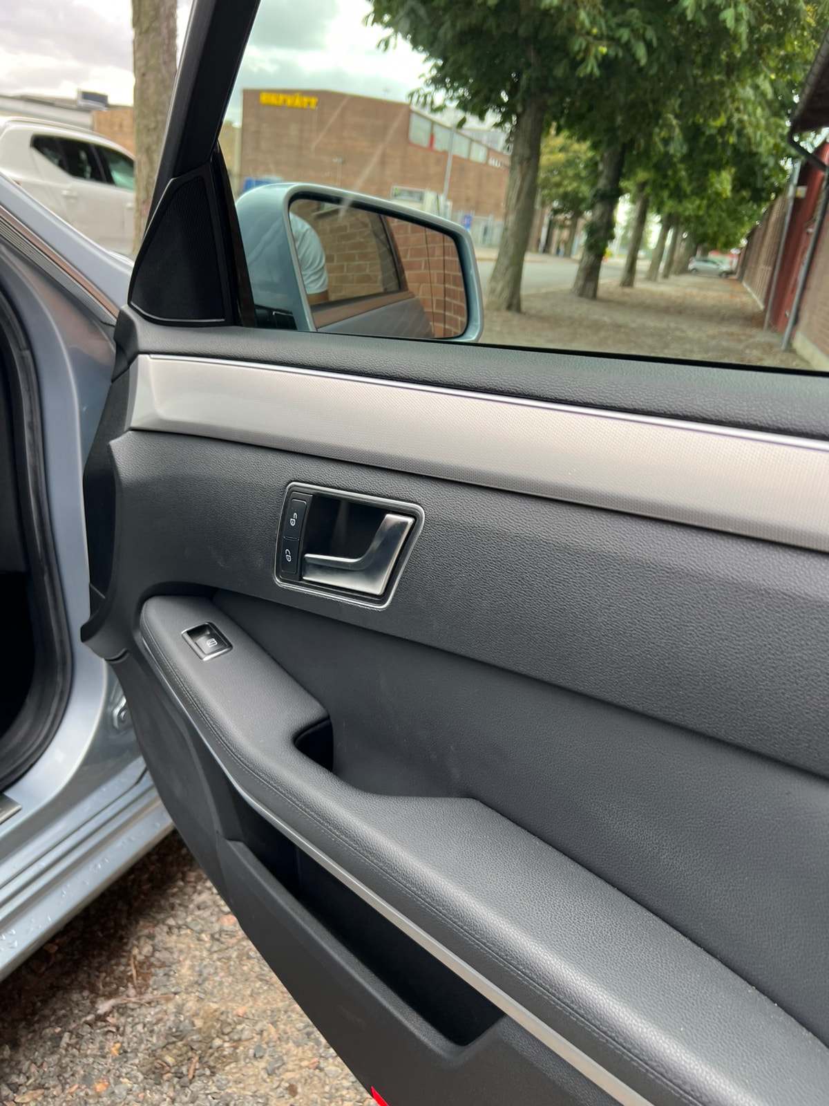 Mercedes E220 til salg hos Nabilli