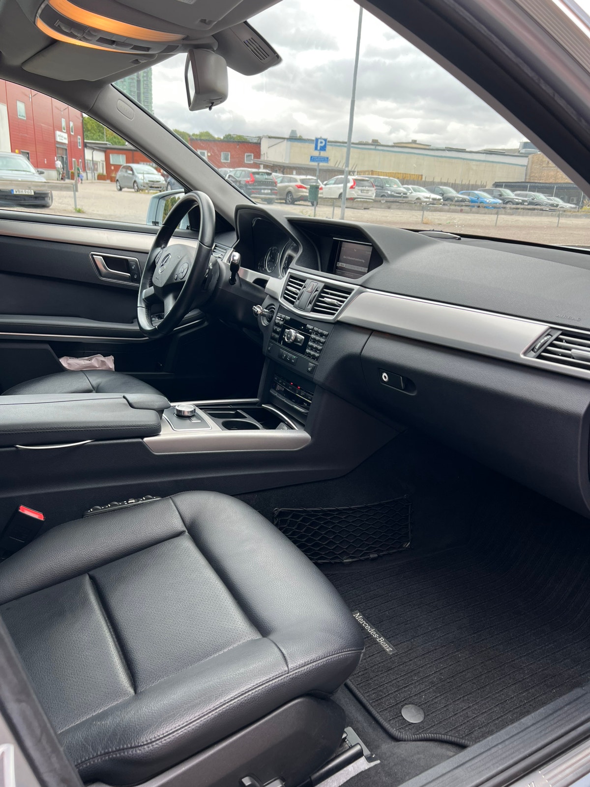 Mercedes E220 til salg hos Nabilli
