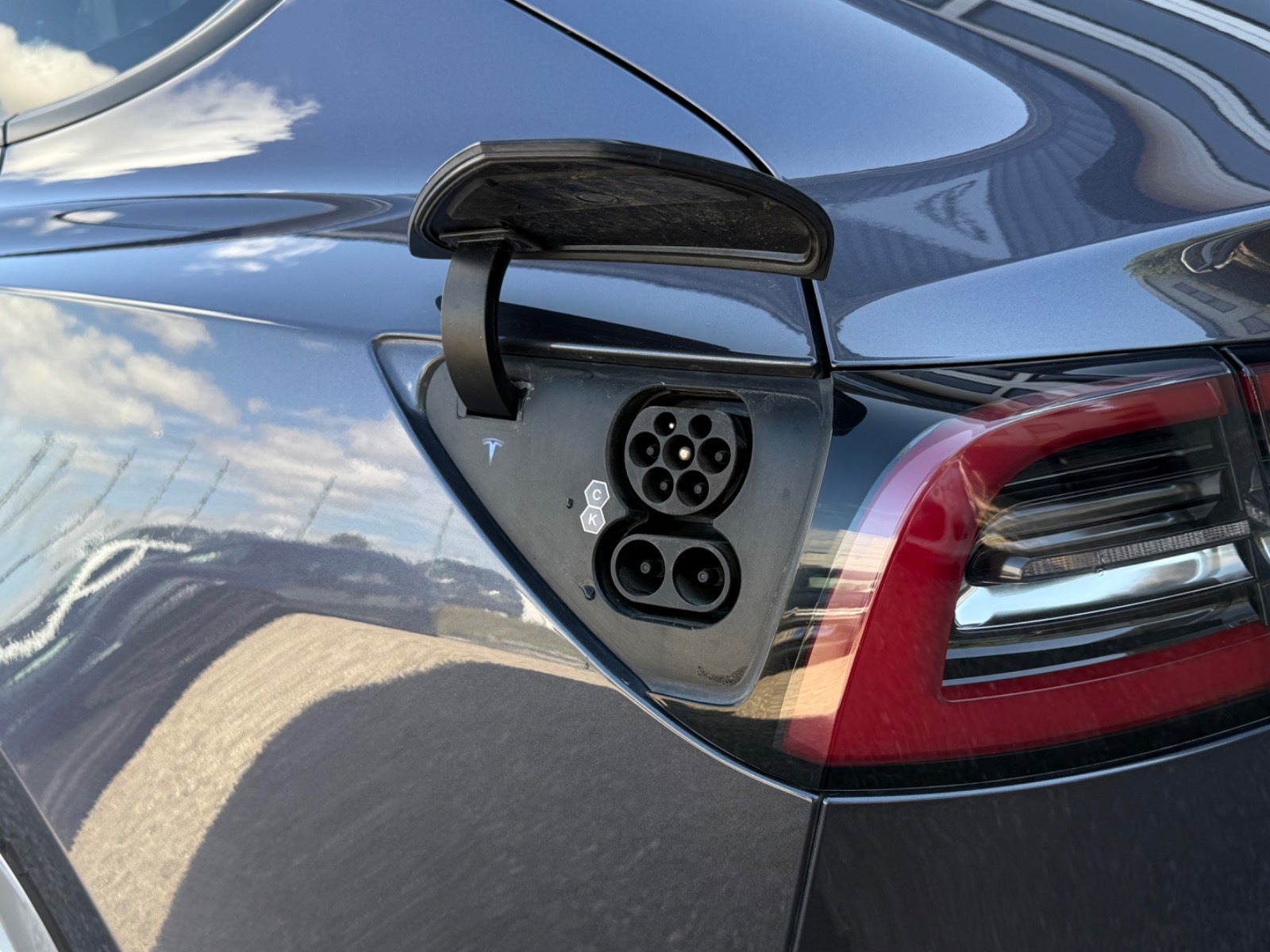 Tesla Model 3 til salg hos Nabilli
