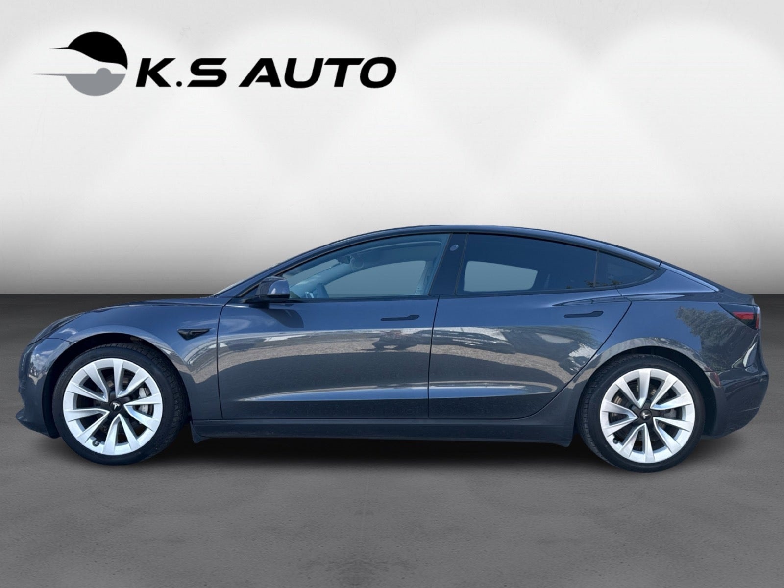 Tesla Model 3 til salg hos Nabilli