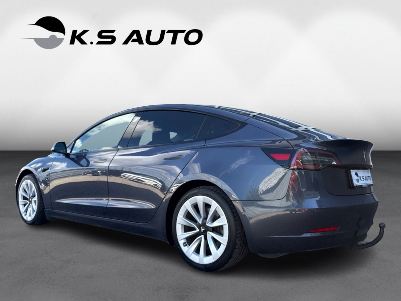 Tesla Model 3 til salg hos Nabilli