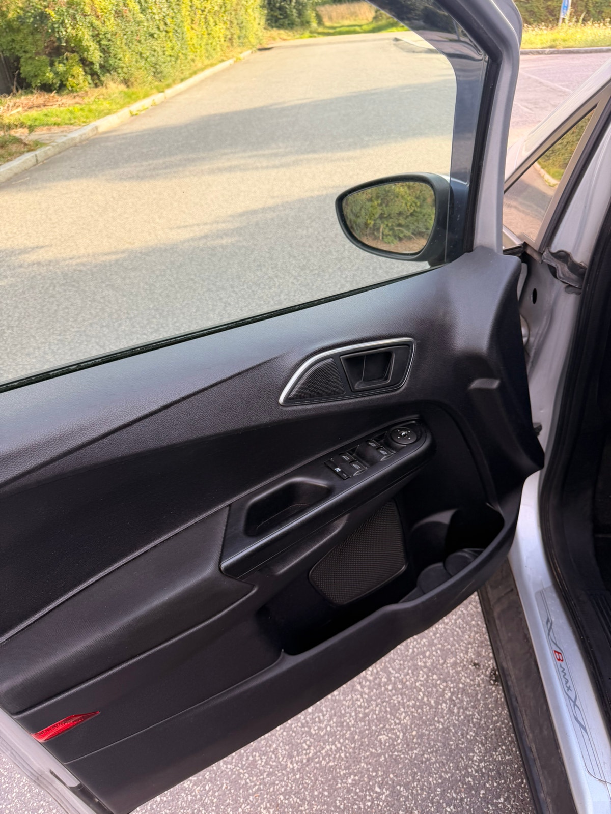 Ford B-MAX til salg hos Nabilli