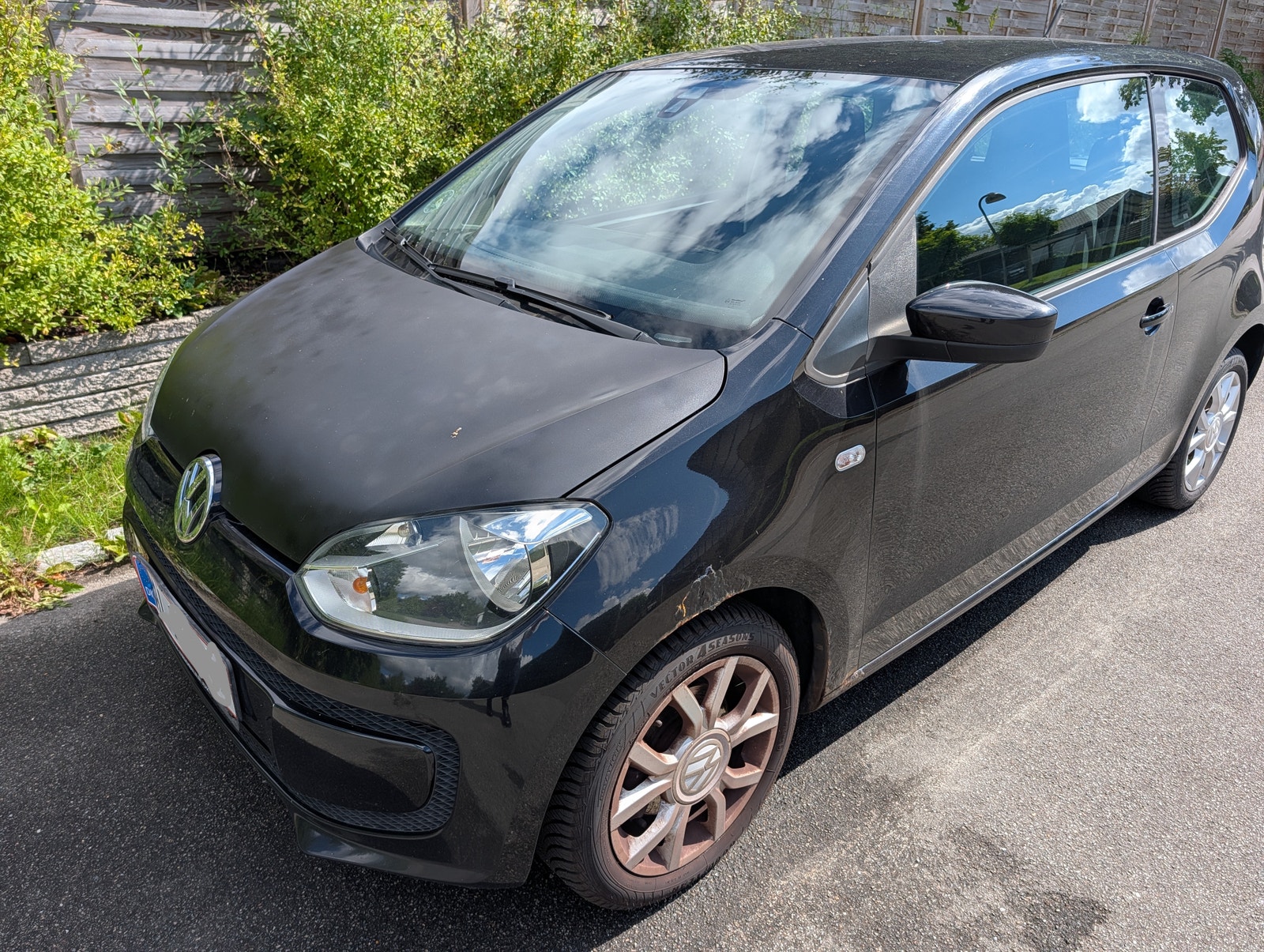 VW UP! til salg hos Nabilli