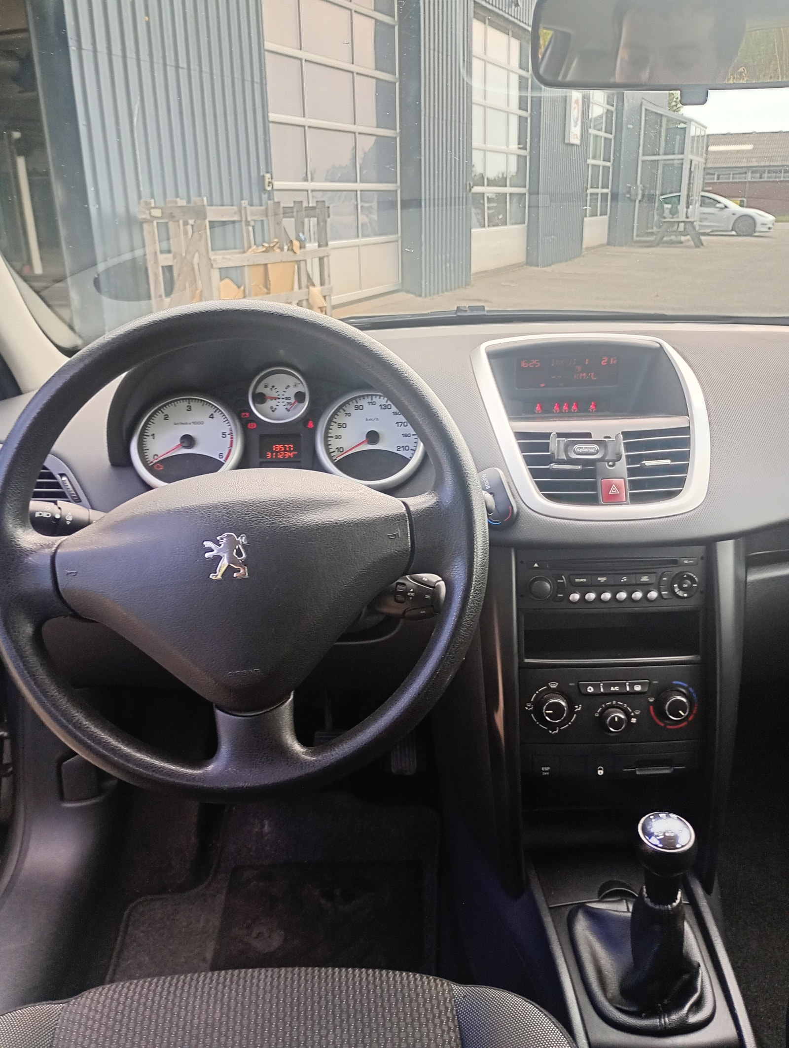 Peugeot 207 til salg hos Nabilli