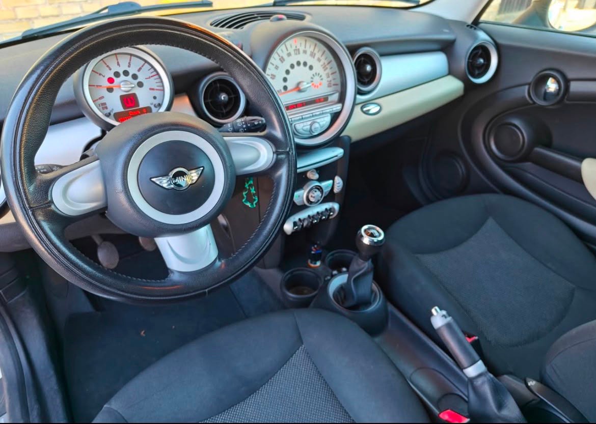 MINI Cooper til salg hos Nabilli