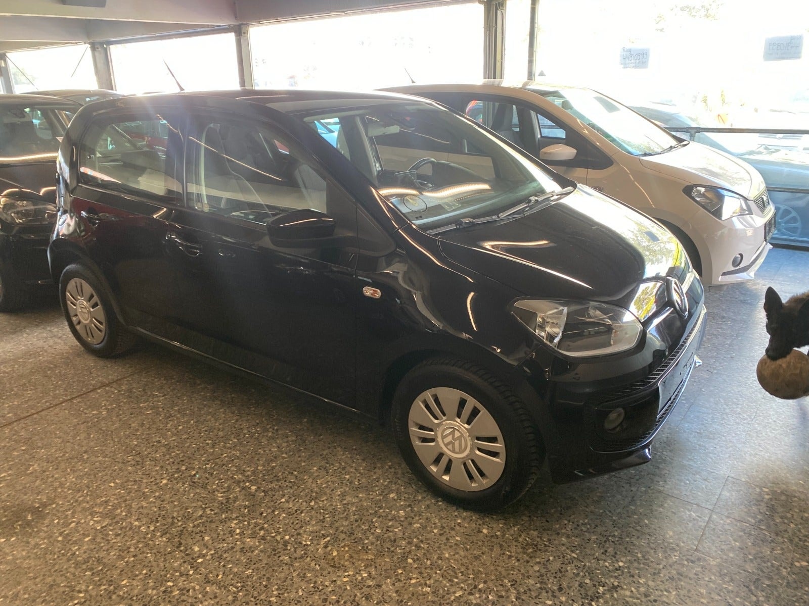 VW UP! til salg hos Nabilli