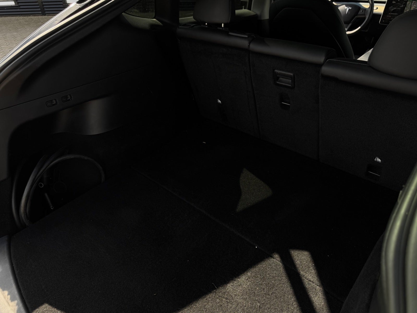 Tesla Model Y til salg hos Nabilli