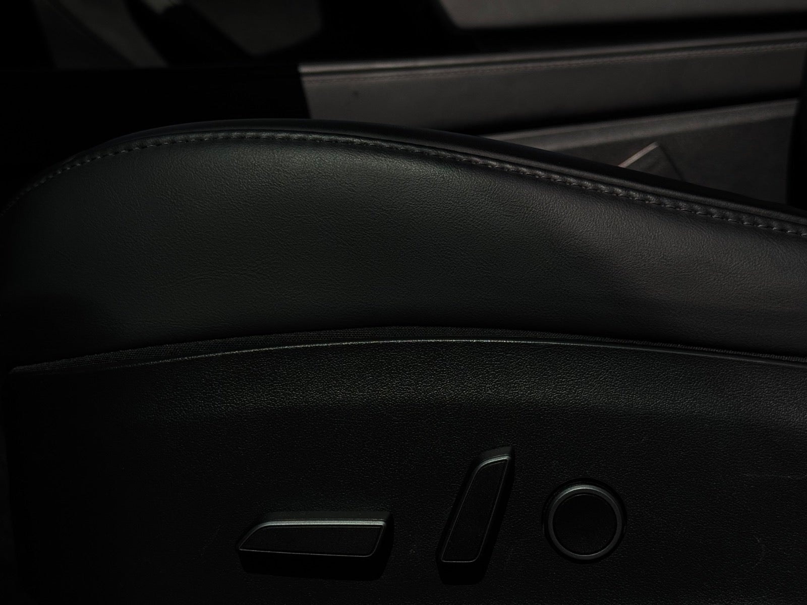 Tesla Model Y til salg hos Nabilli