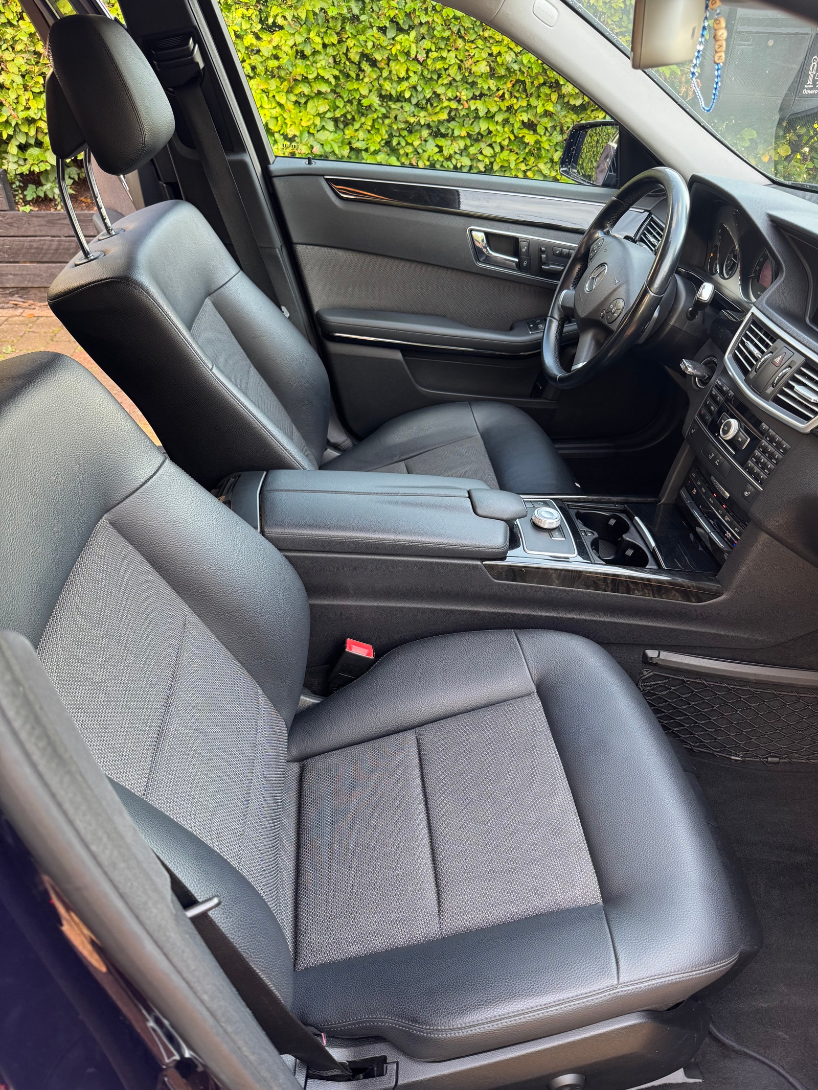 Mercedes E300 til salg hos Nabilli
