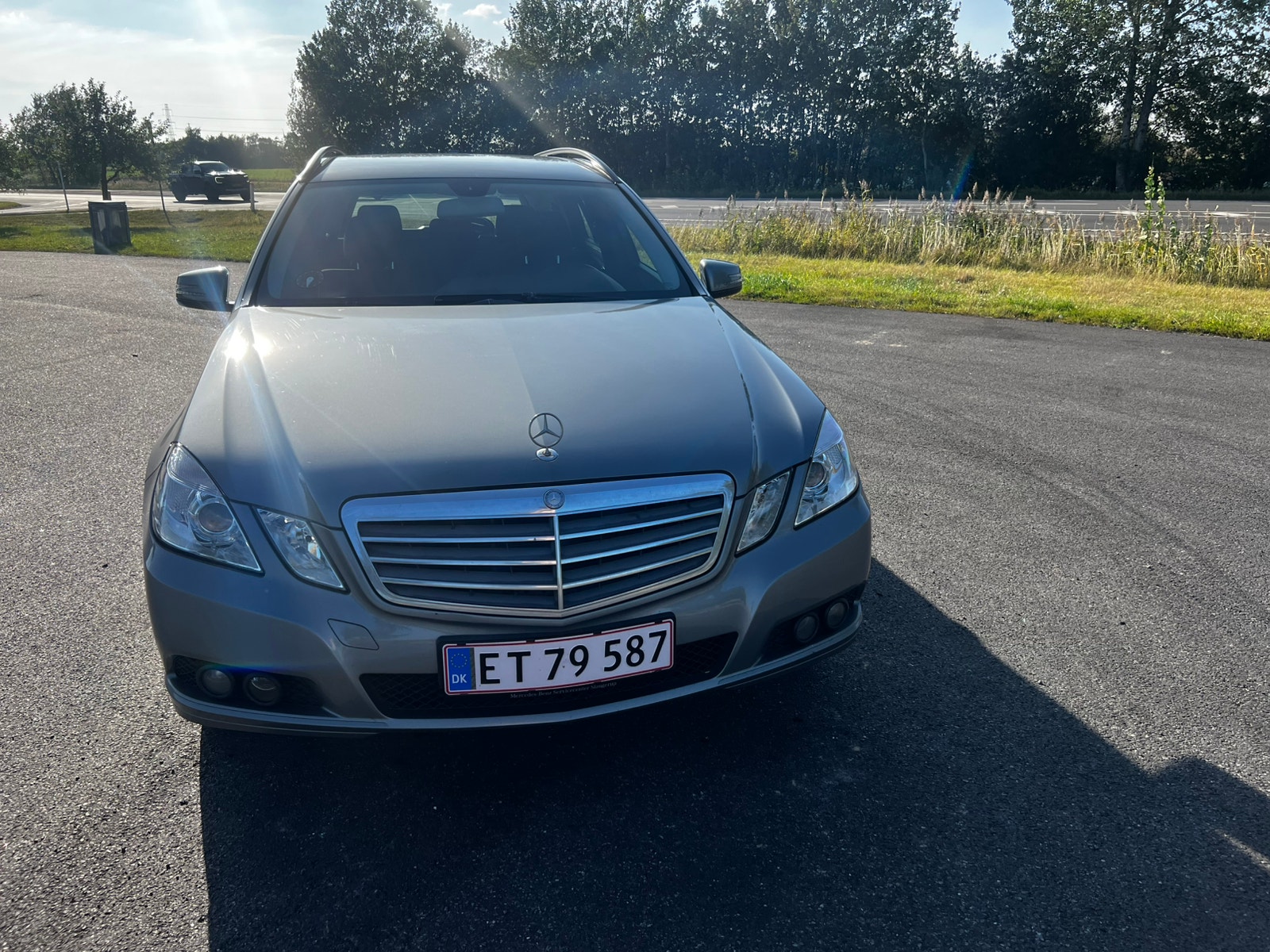 Mercedes E200 til salg hos Nabilli