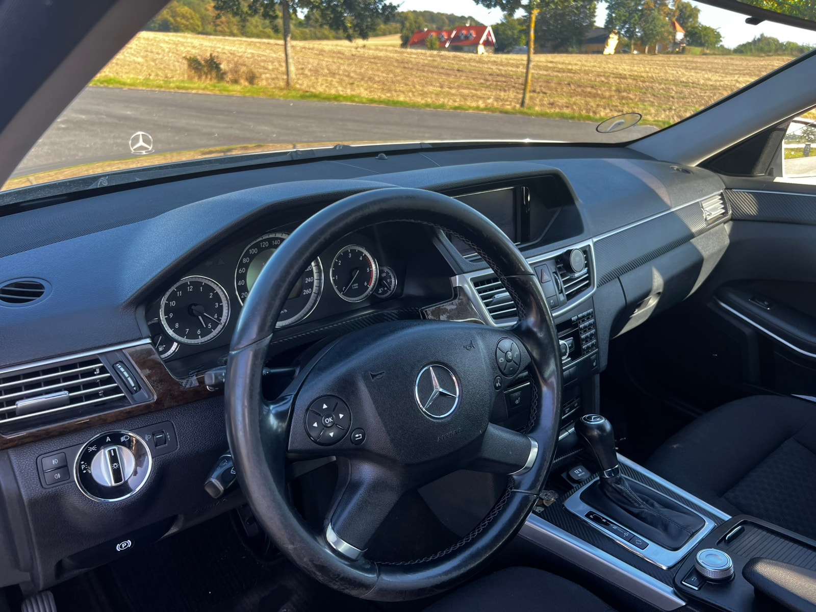 Mercedes E200 til salg hos Nabilli