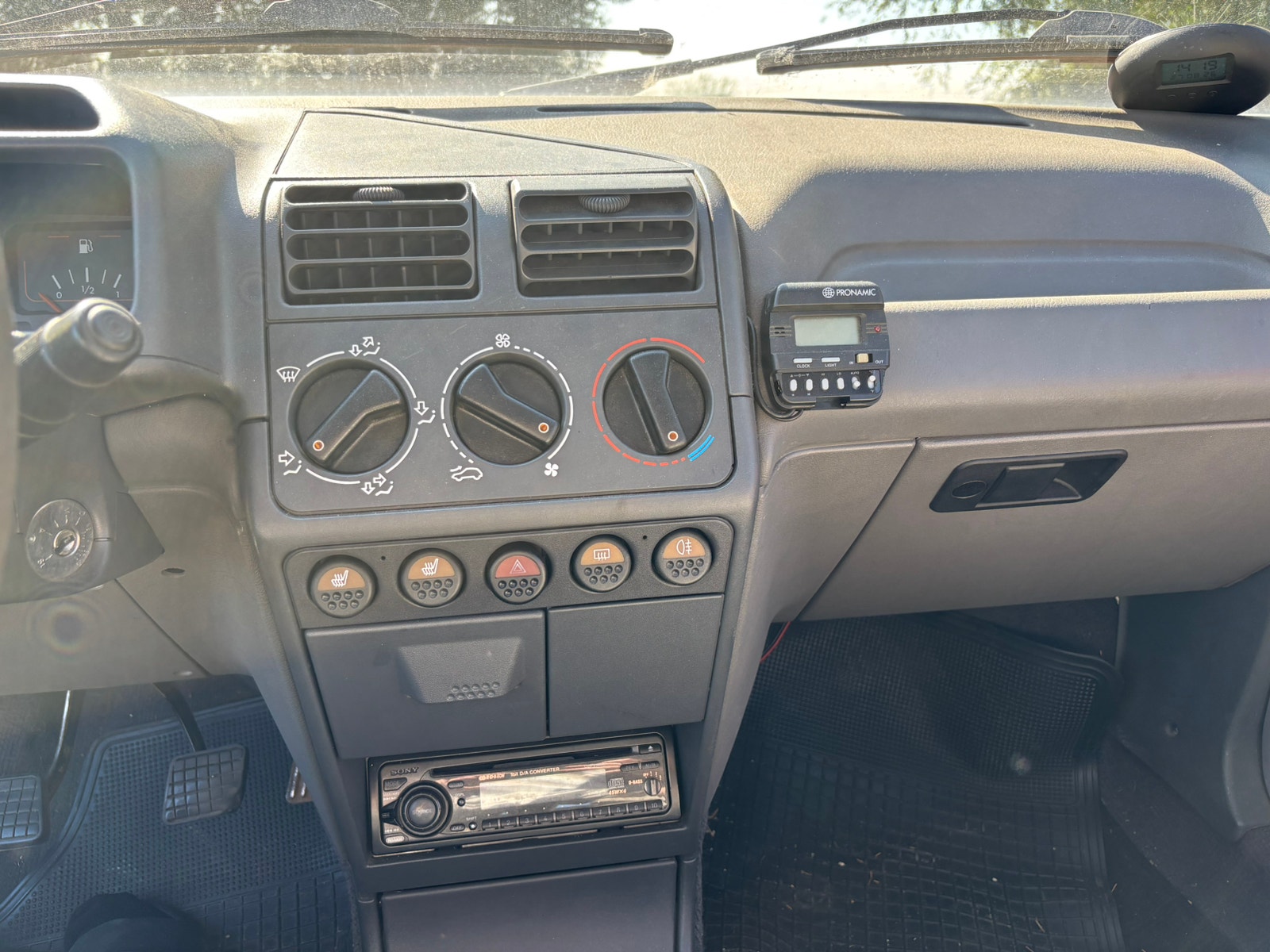 Peugeot 205 til salg hos Nabilli