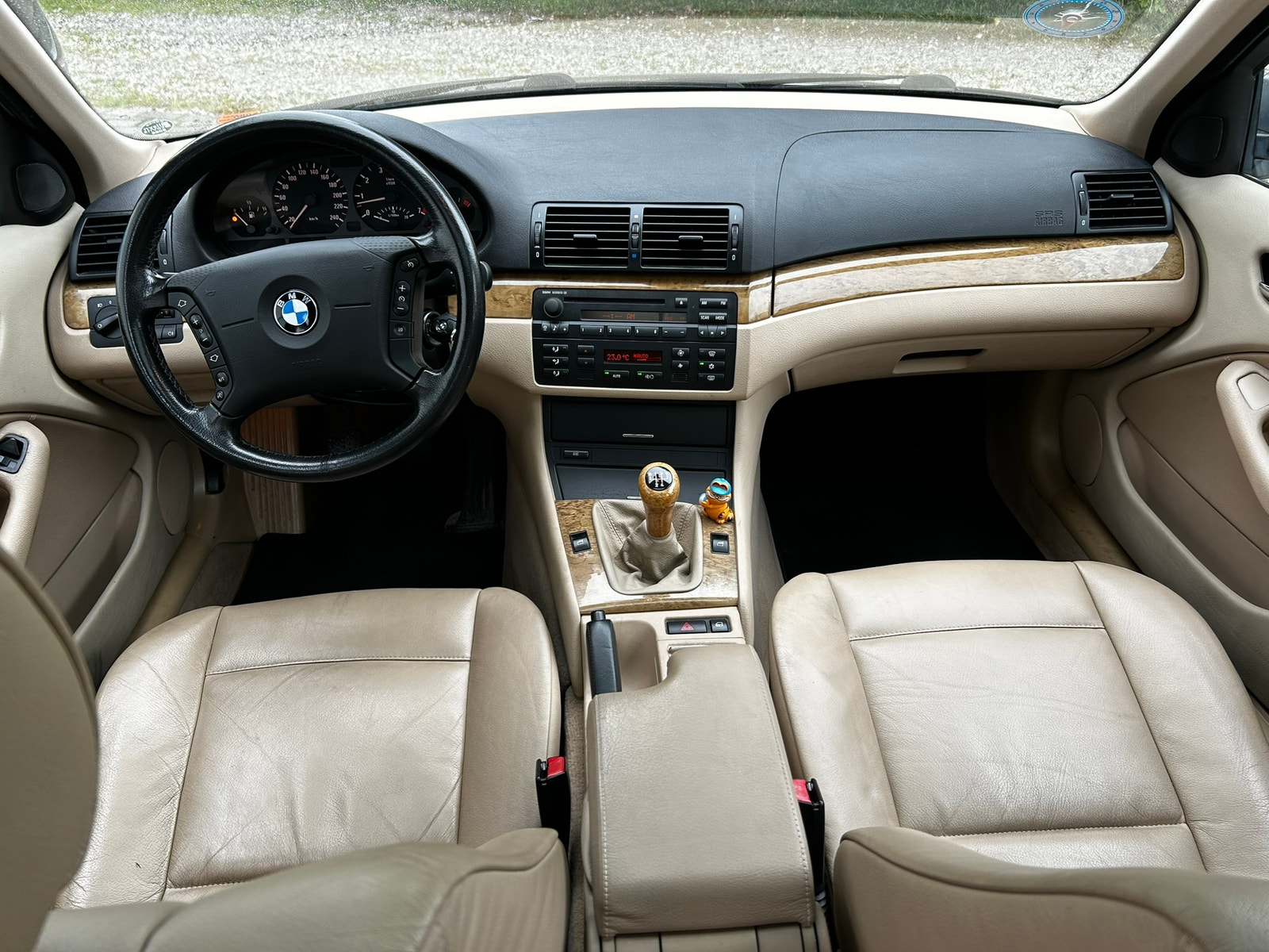 BMW 320i til salg hos Nabilli