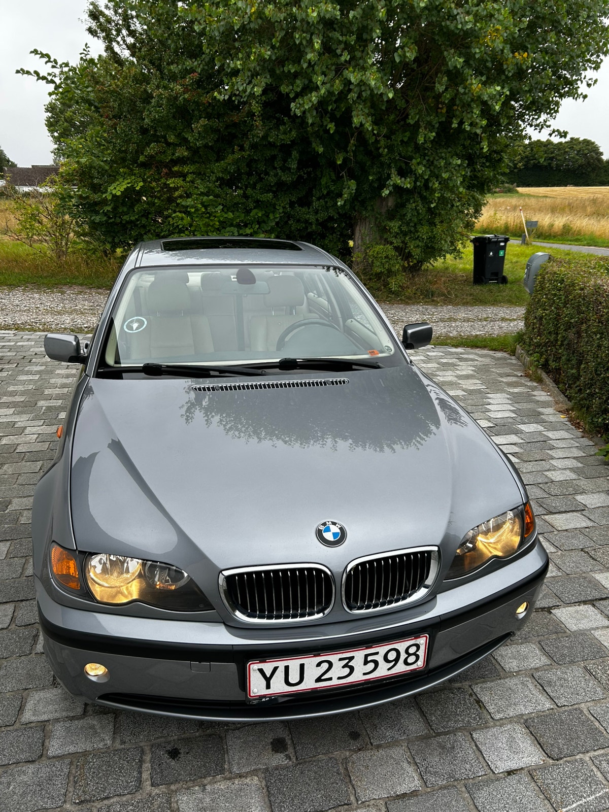 BMW 320i til salg hos Nabilli
