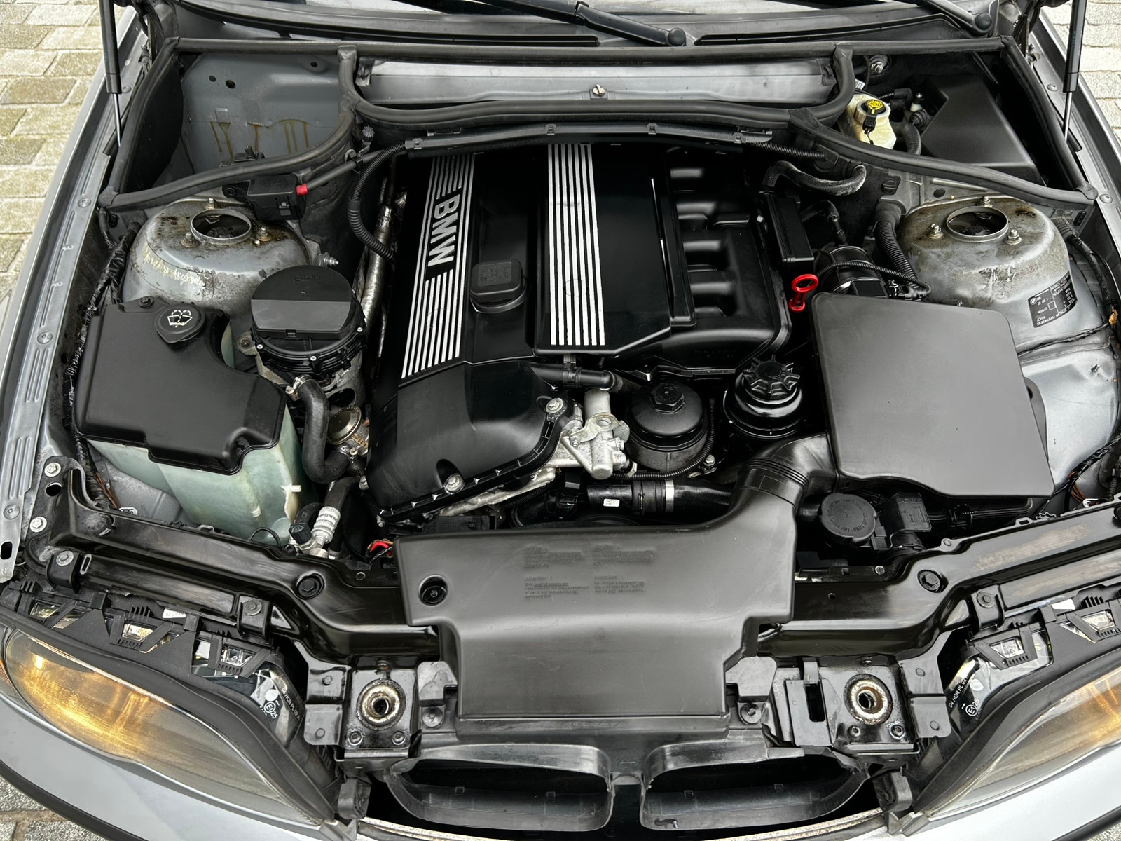 BMW 320i til salg hos Nabilli