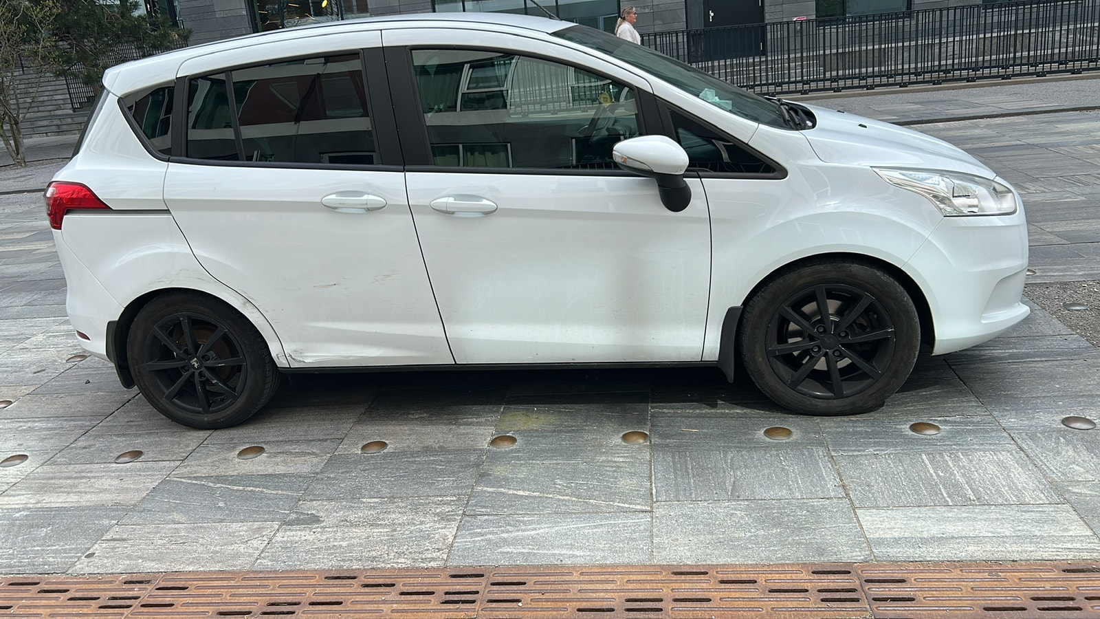 Ford B-MAX til salg hos Nabilli