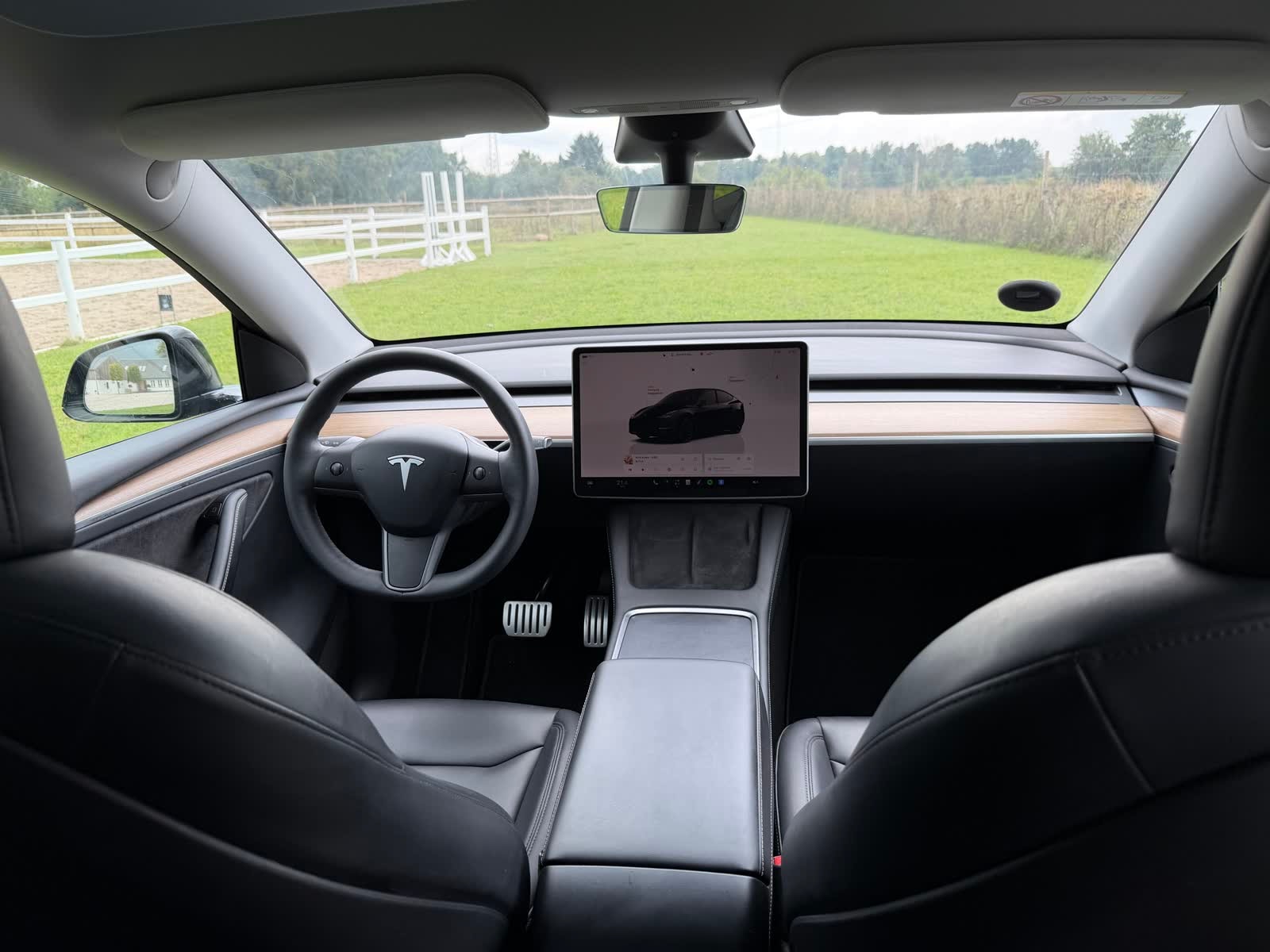 Tesla Model Y til salg hos Nabilli