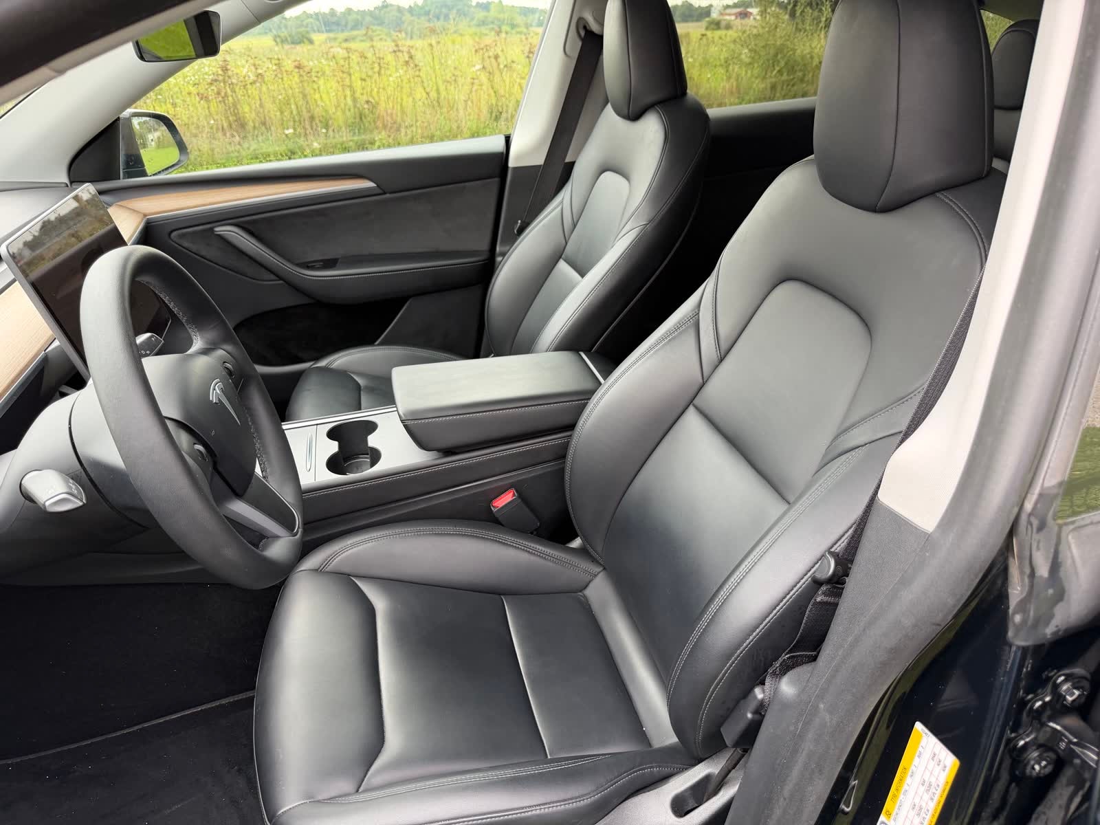 Tesla Model Y til salg hos Nabilli