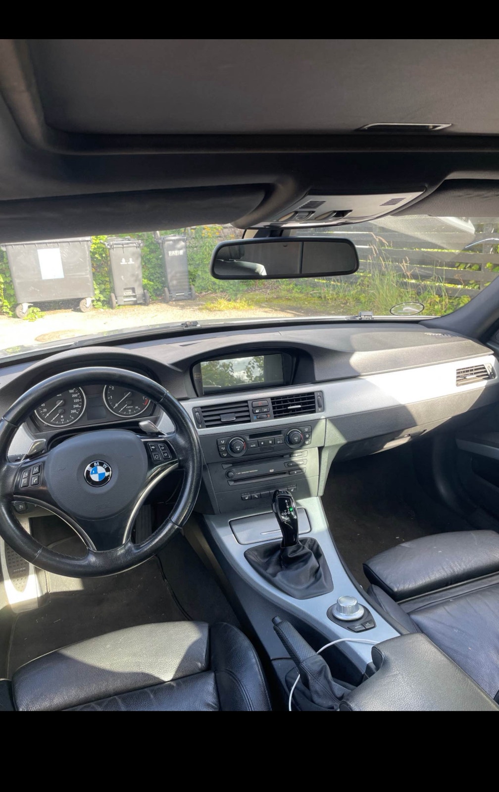 BMW 330i til salg hos Nabilli